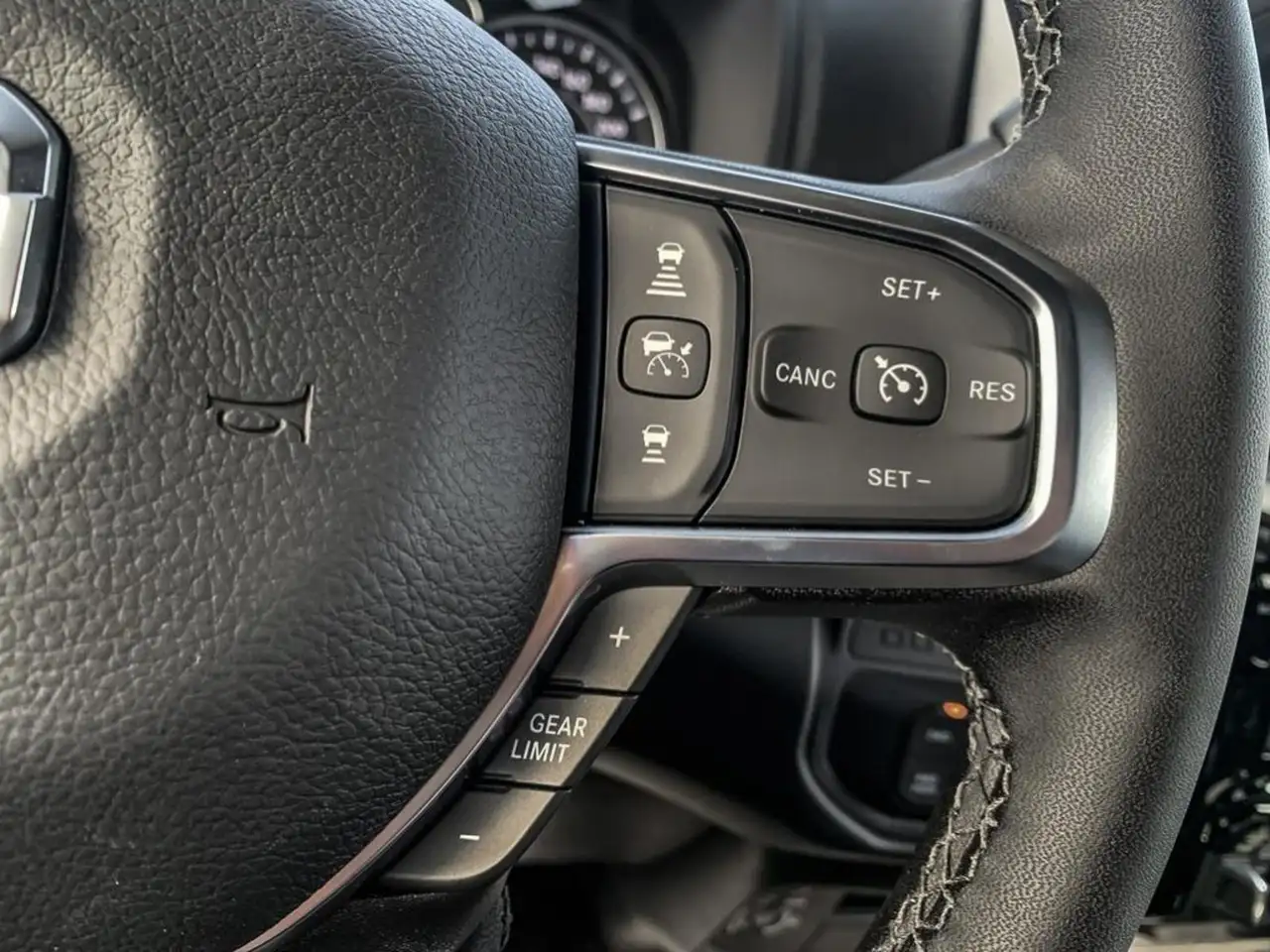 RAM 3500 снимка RAM 3500