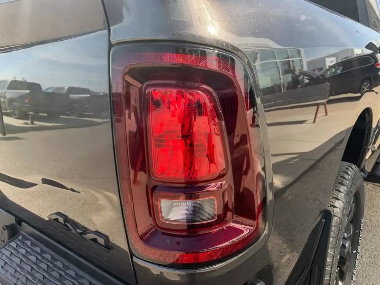 RAM 3500 снимка RAM 3500