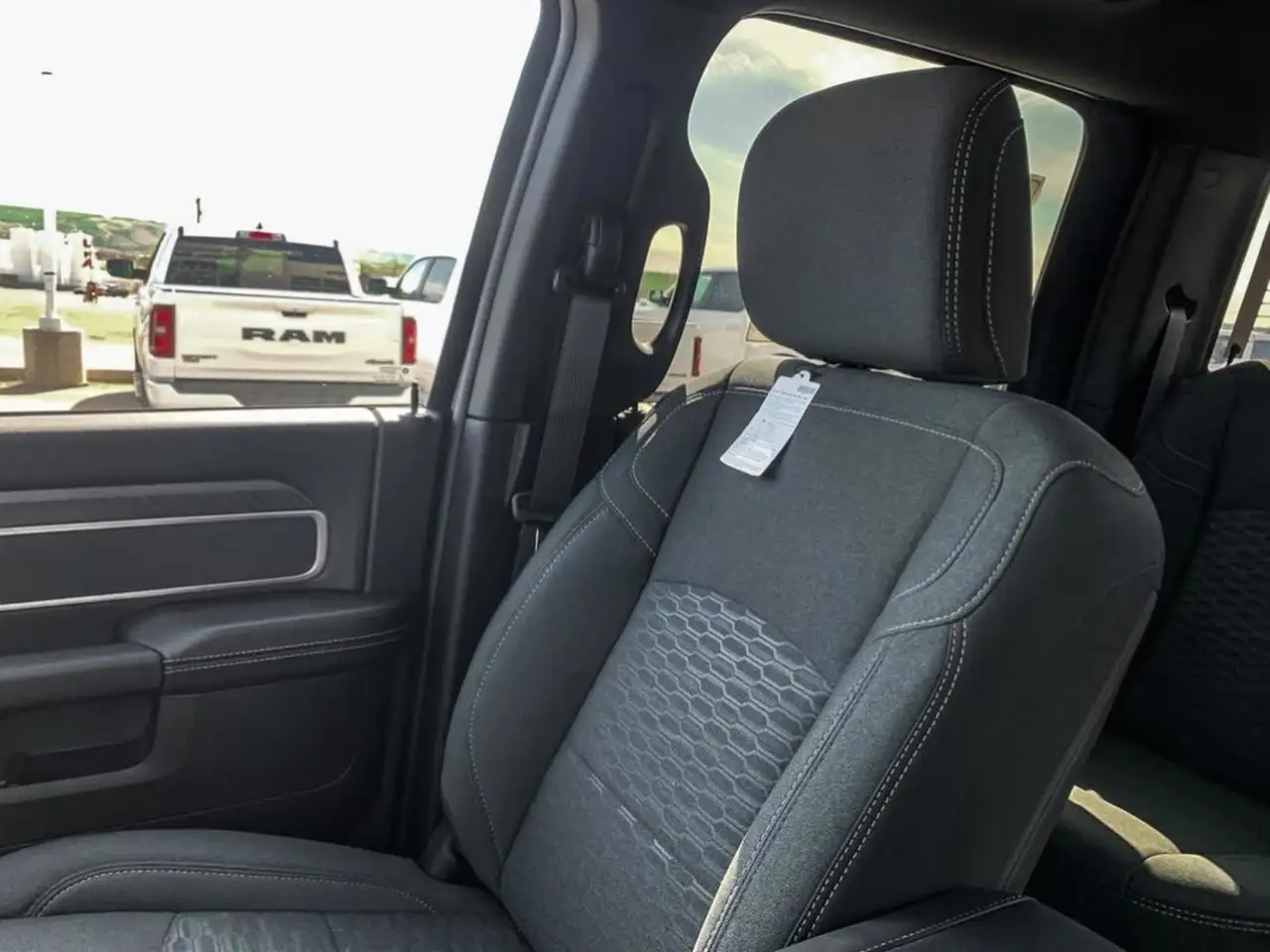 RAM 3500 снимка RAM 3500