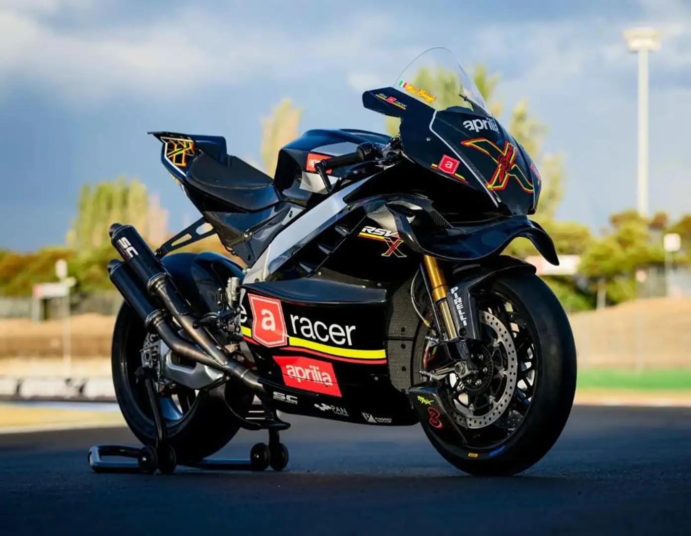 Aprilia RSV4 Ex3ma Nero - 1