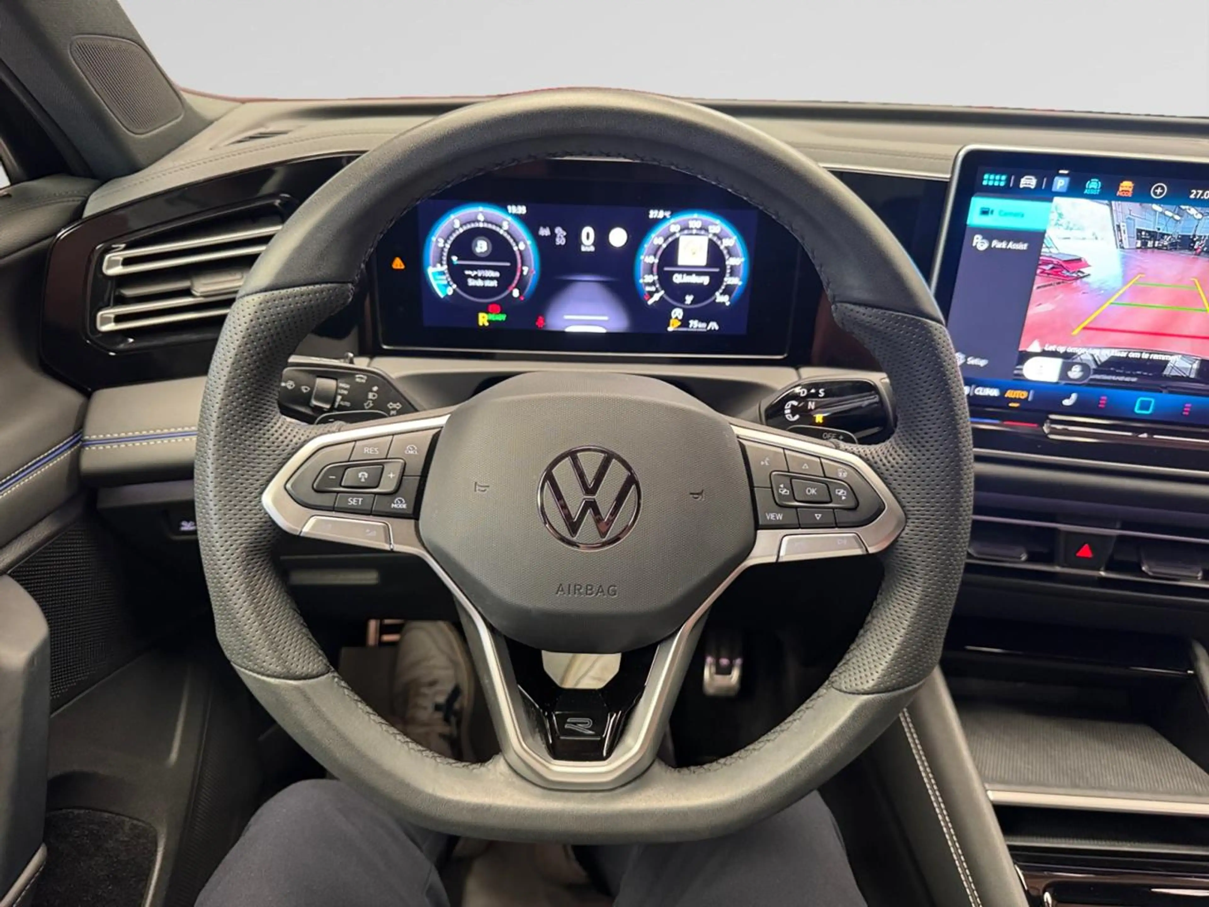 Volkswagen Tiguan 1.5 eTSI mHEV ACT R-Line OPF DSG — photo 12
