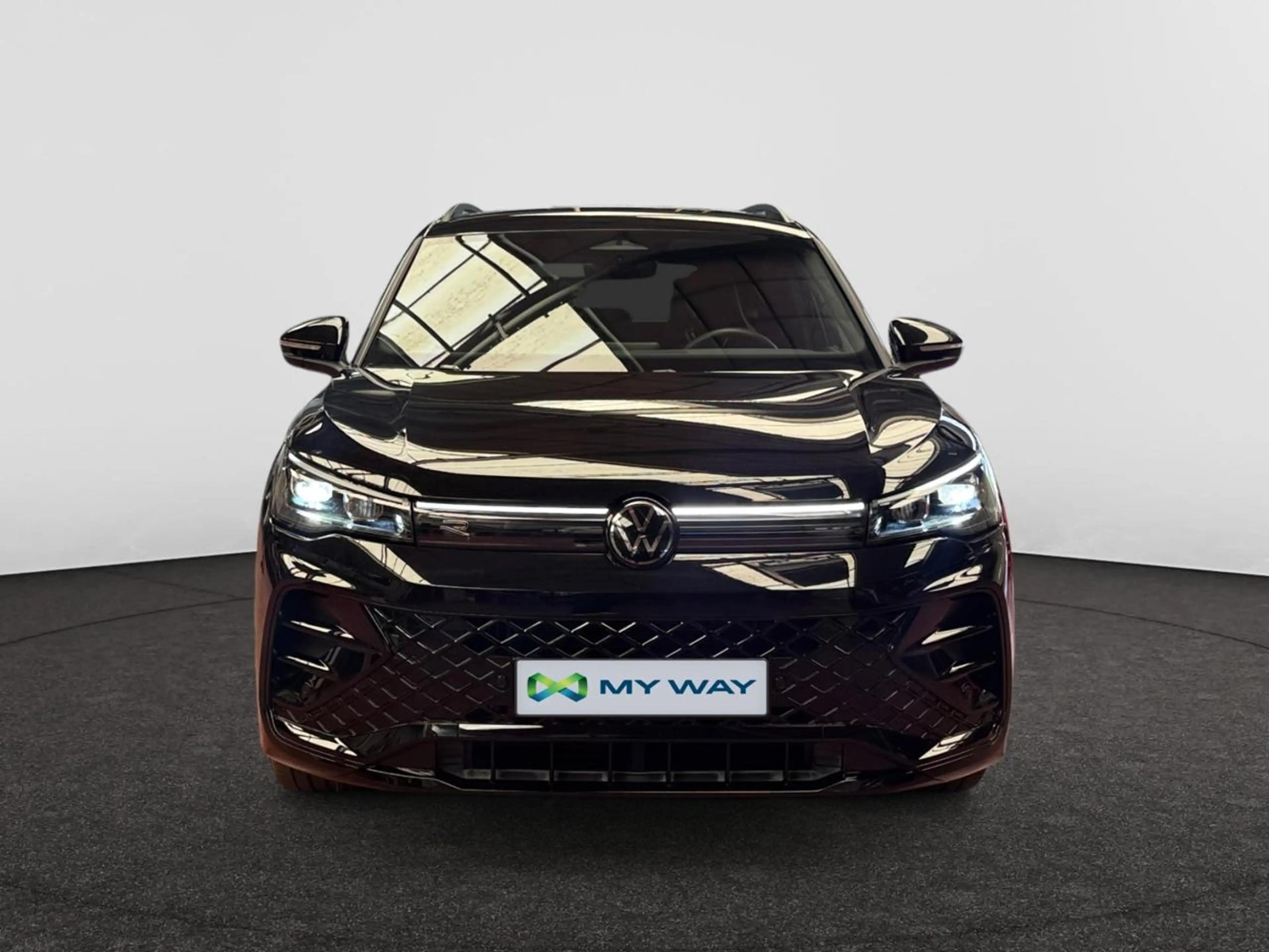 Volkswagen Tiguan 1.5 eTSI mHEV ACT R-Line OPF DSG — photo 8