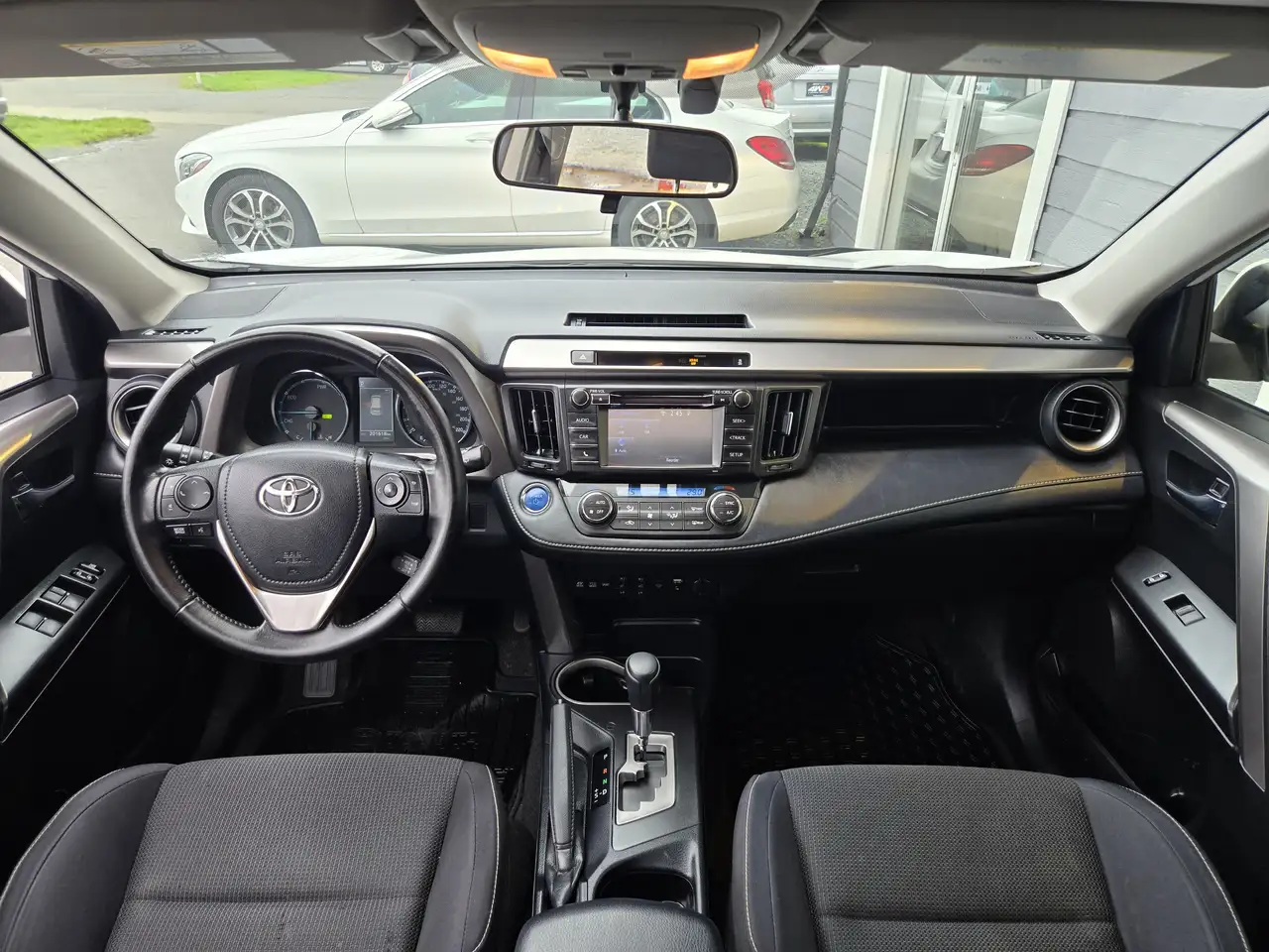 Toyota RAV 4 снимка Toyota RAV 4