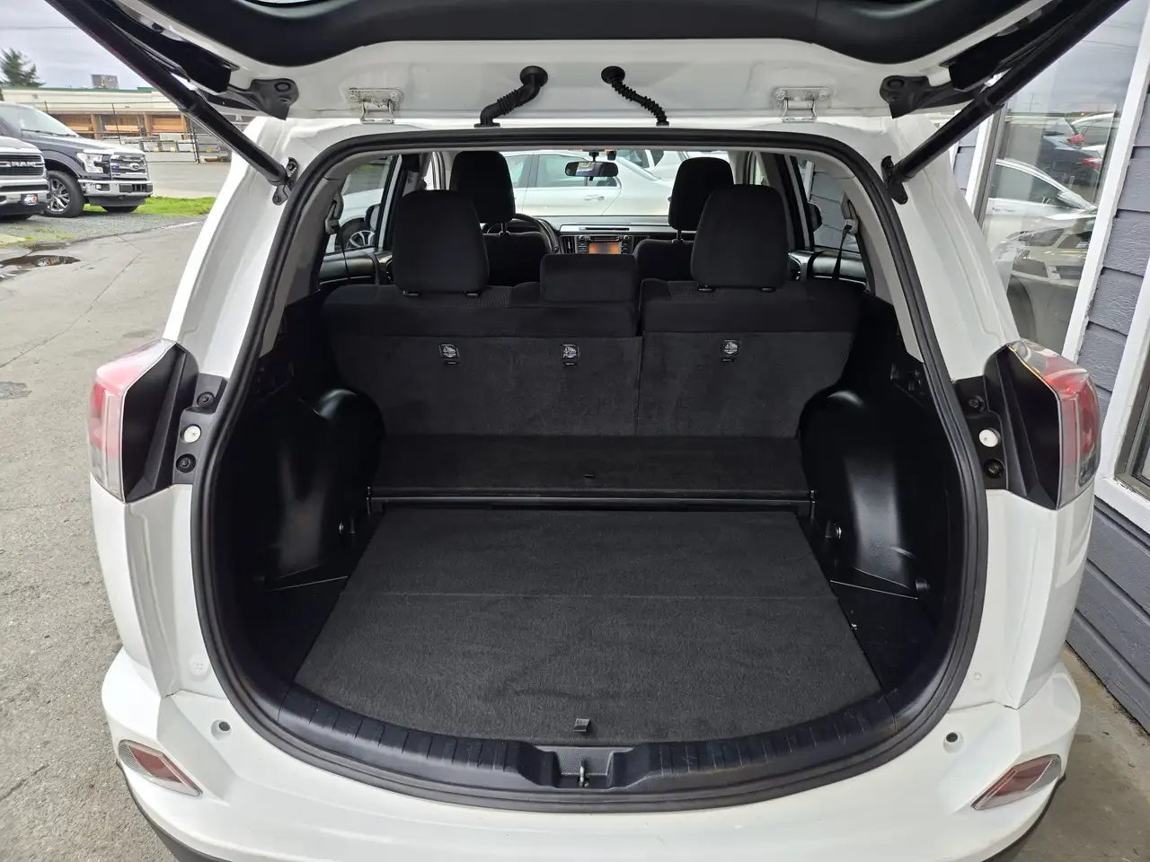 Toyota RAV 4 снимка Toyota RAV 4