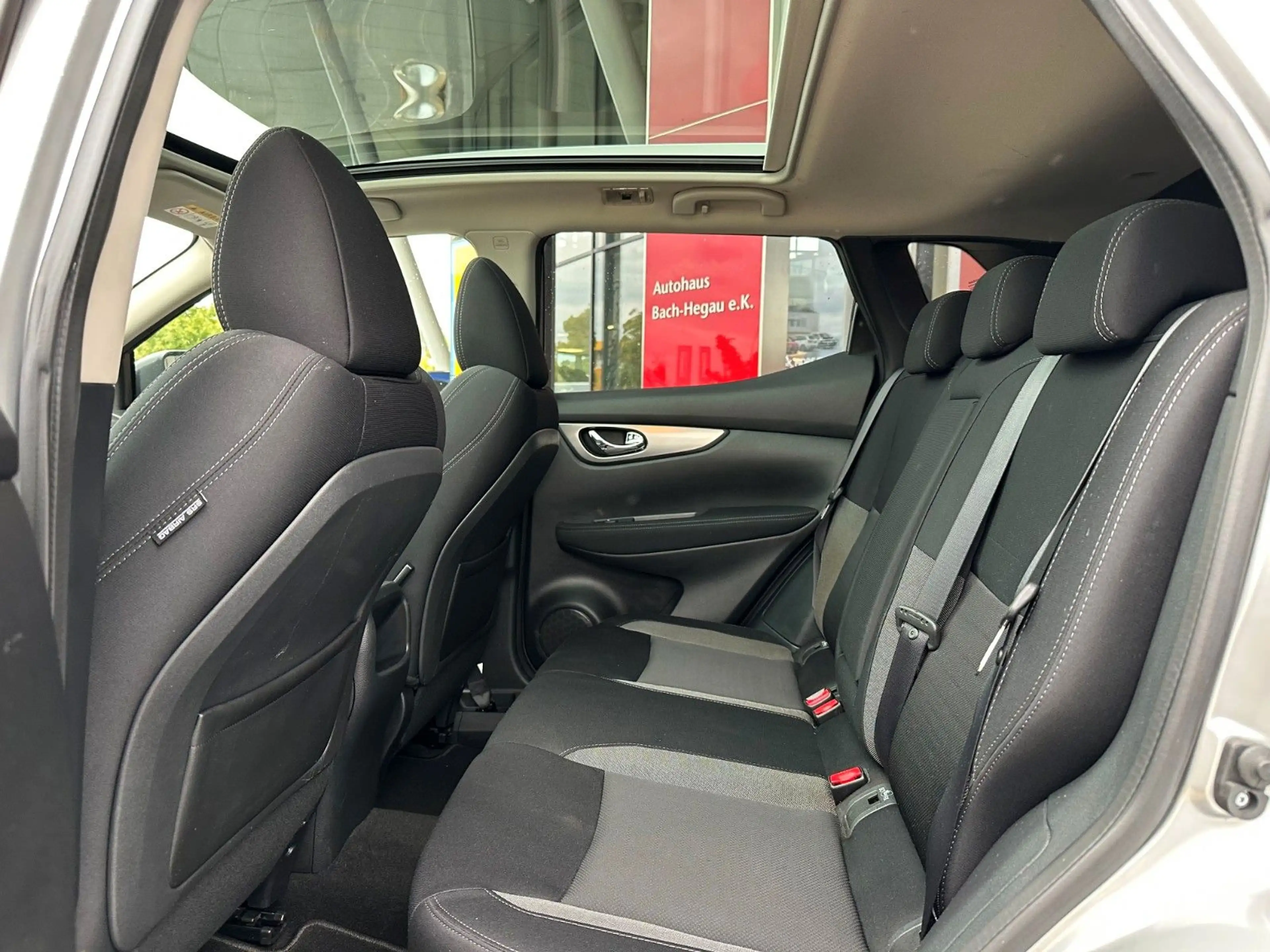 Nissan Qashqai N-Connecta, NAVI, PANORAMA, KAMERA — photo 9