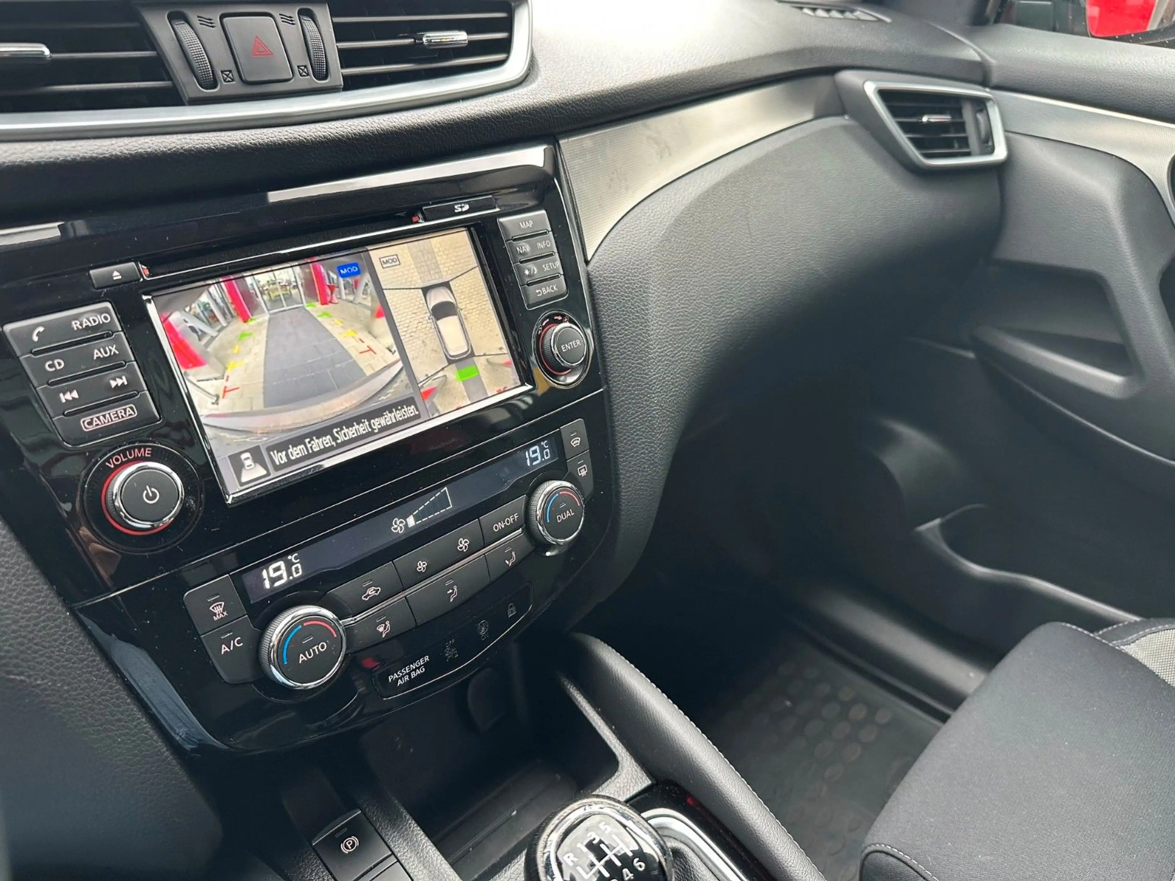Nissan Qashqai N-Connecta, NAVI, PANORAMA, KAMERA — photo 14