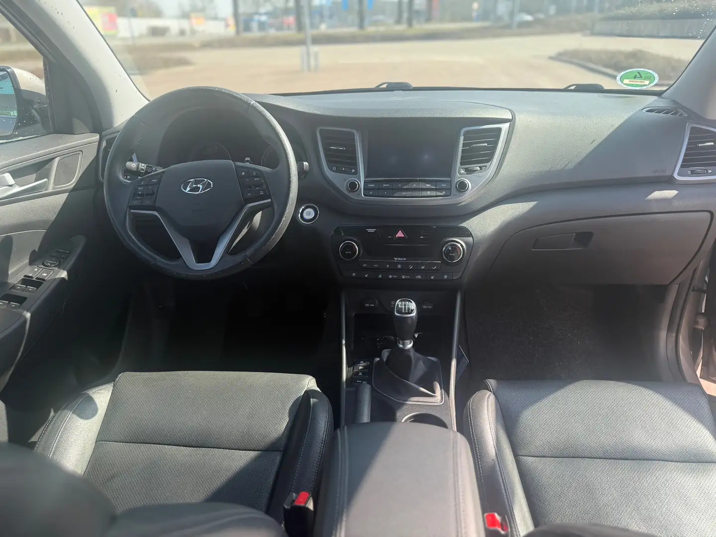 Hyundai TUCSON Premium 4WD  Leder*Allrad*Pano*Ahz. Beige - 2