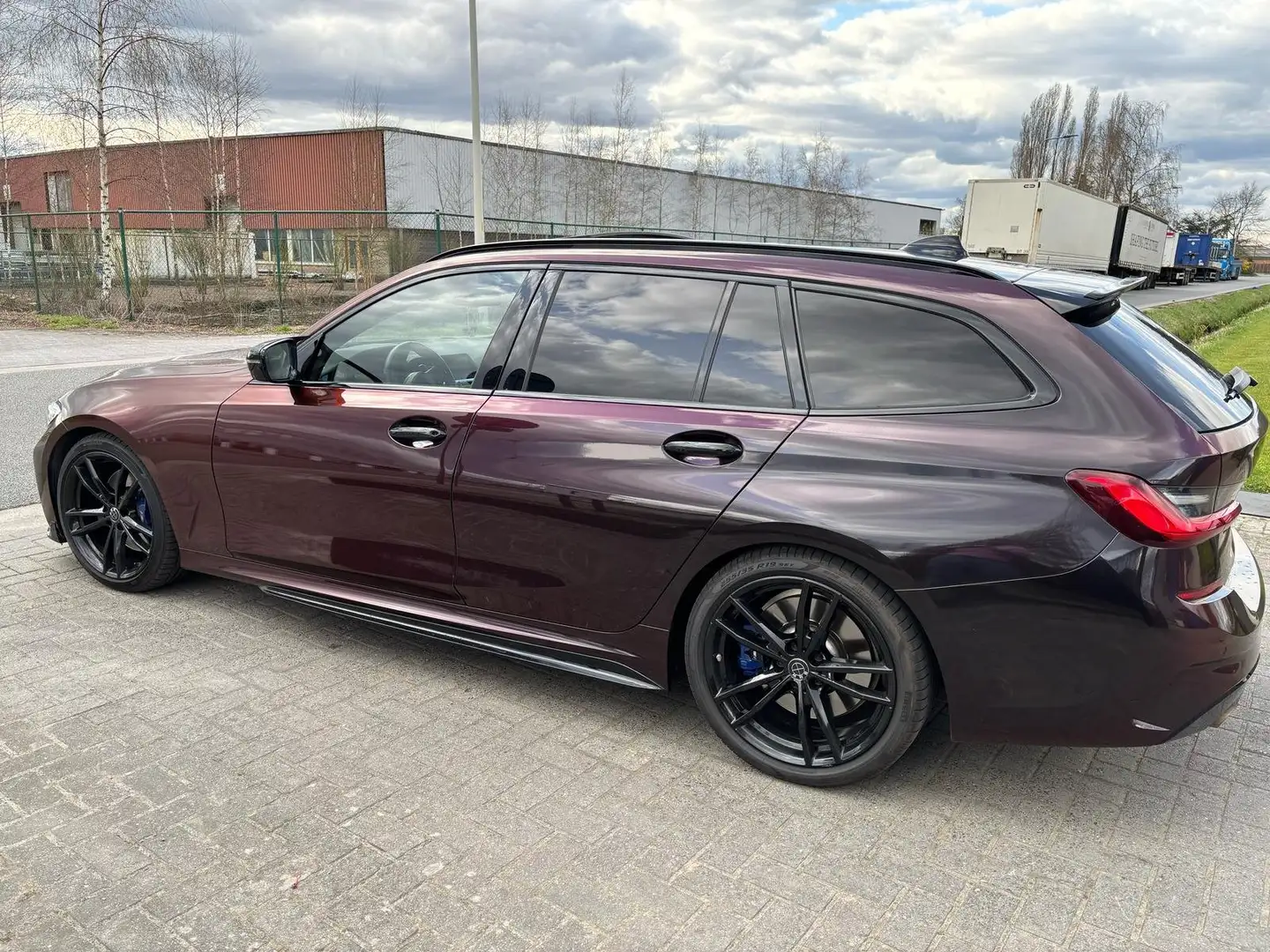 BMW 330 330i Touring Aut. M Sport Noir - 2