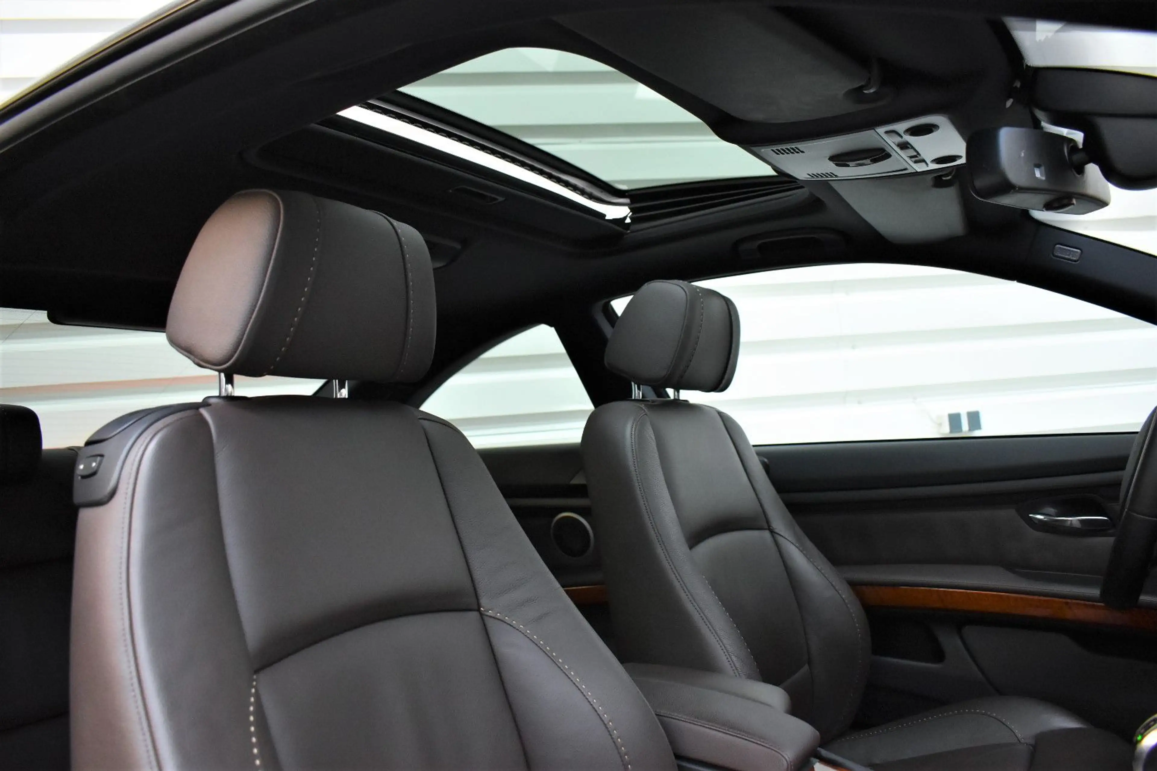 BMW 335 i Coupe Individual+Nur.33.050km+Rubinschwarz — photo 12