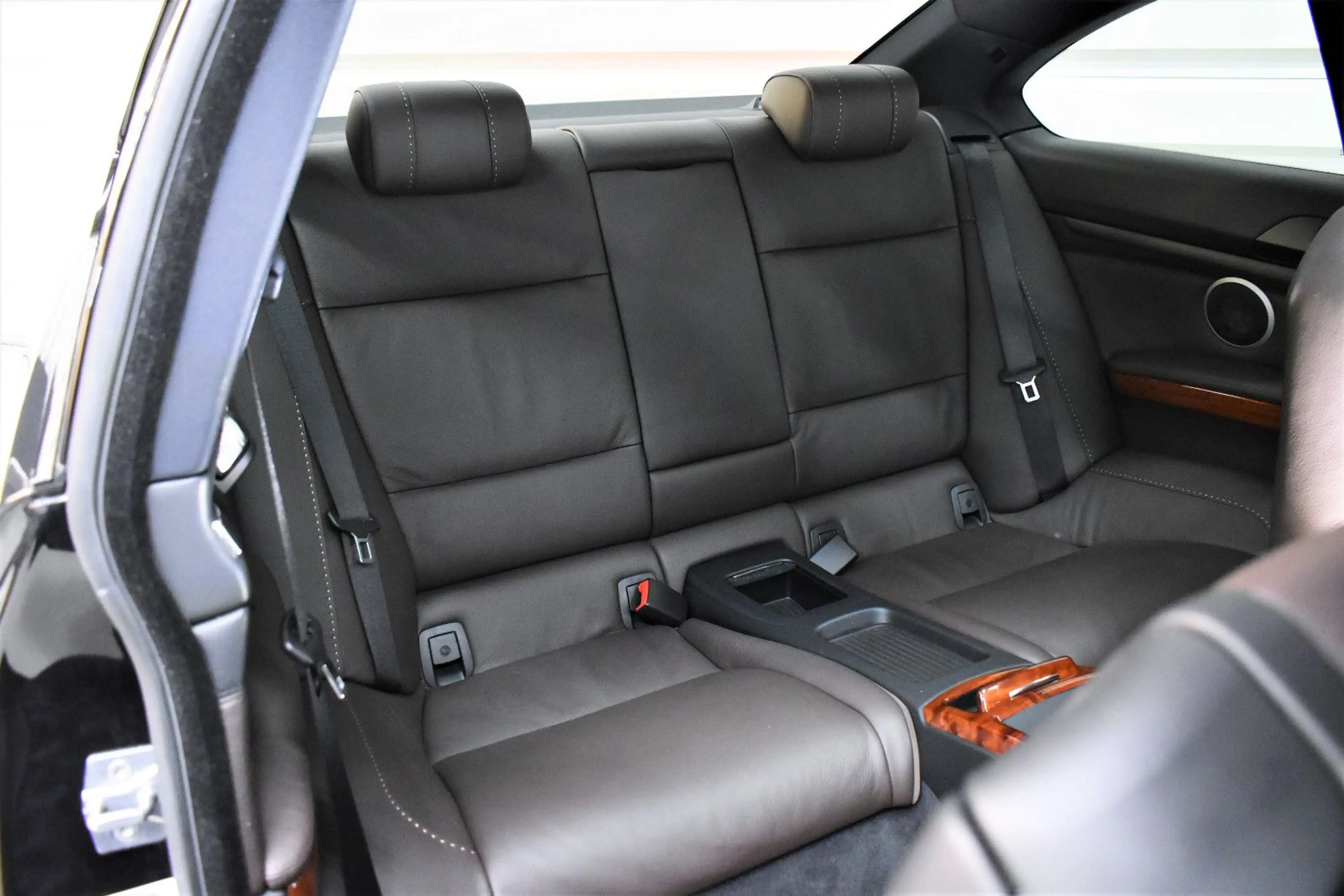 BMW 335 i Coupe Individual+Nur.33.050km+Rubinschwarz — photo 14