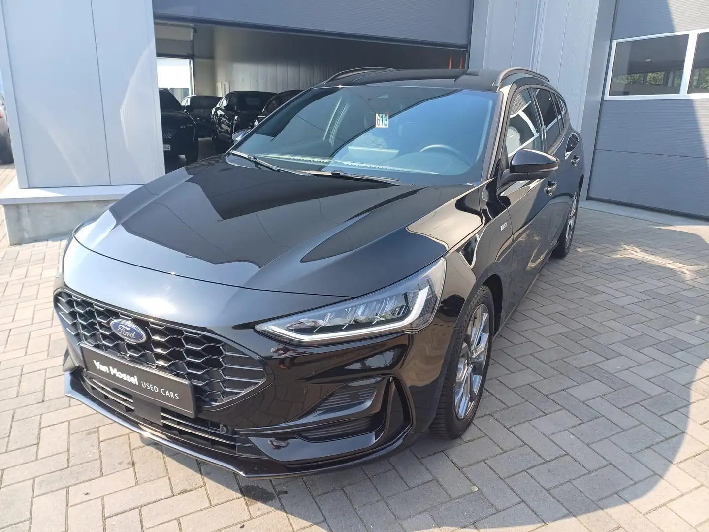 Ford Focus Clipper ST Line Style|Automaat||Camera|Carplay Zwart - 2