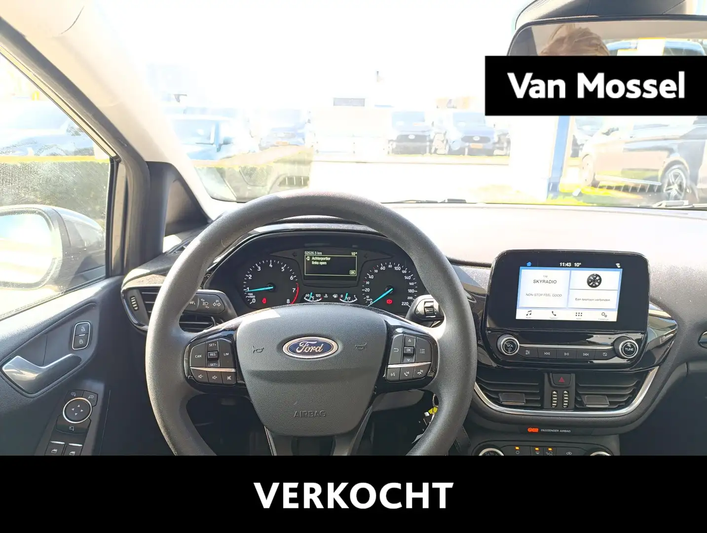 Ford Fiesta 1.1 Trend | Parkeersensoren | Elektrisch inklapbar Grijs - 1