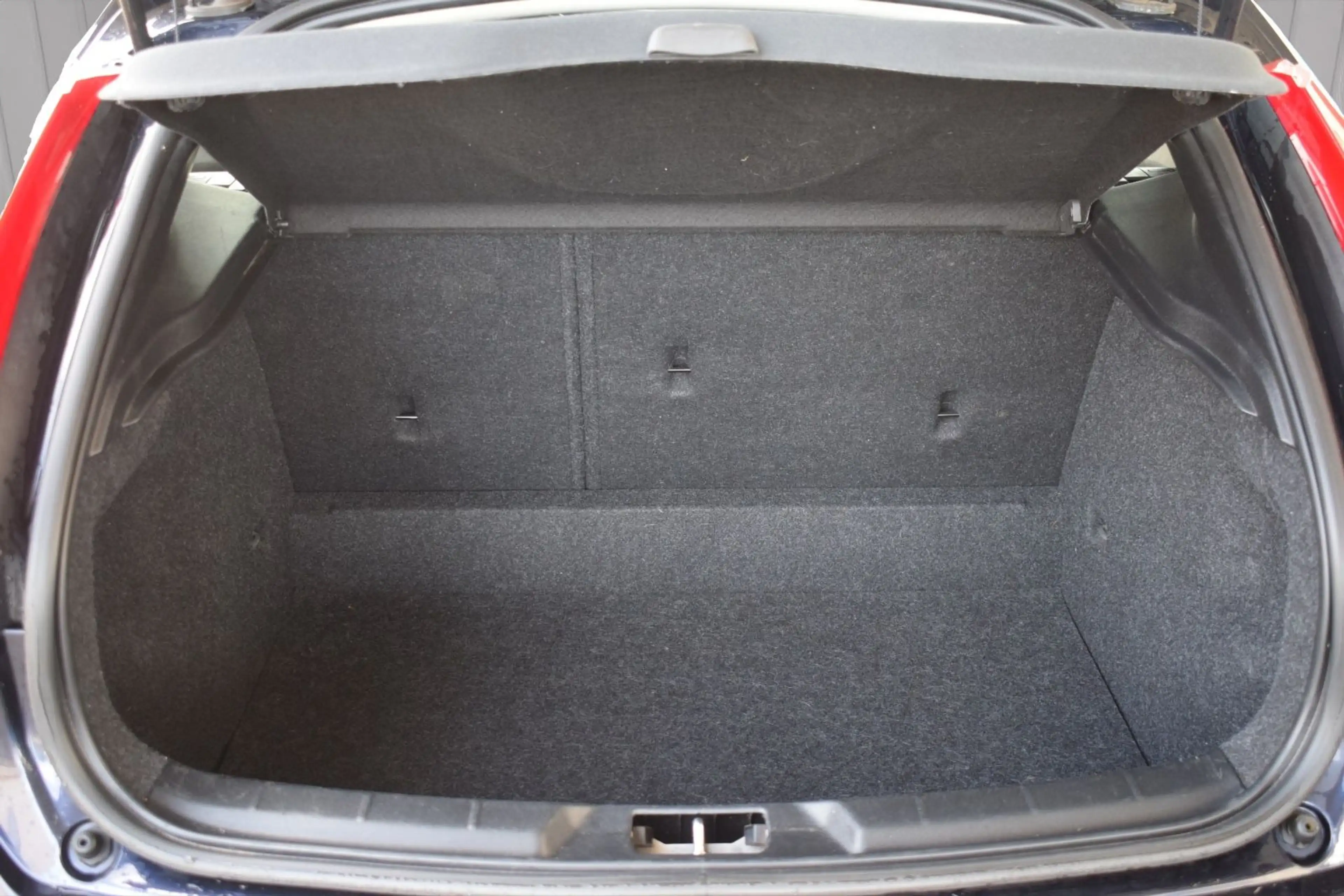 Volvo V40 D4/DIGI/NAVI/PDC/AUTOMATIK/ANGEBOT 2,49% — photo 5