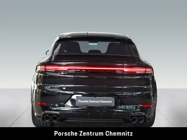Porsche Cayenne view 5