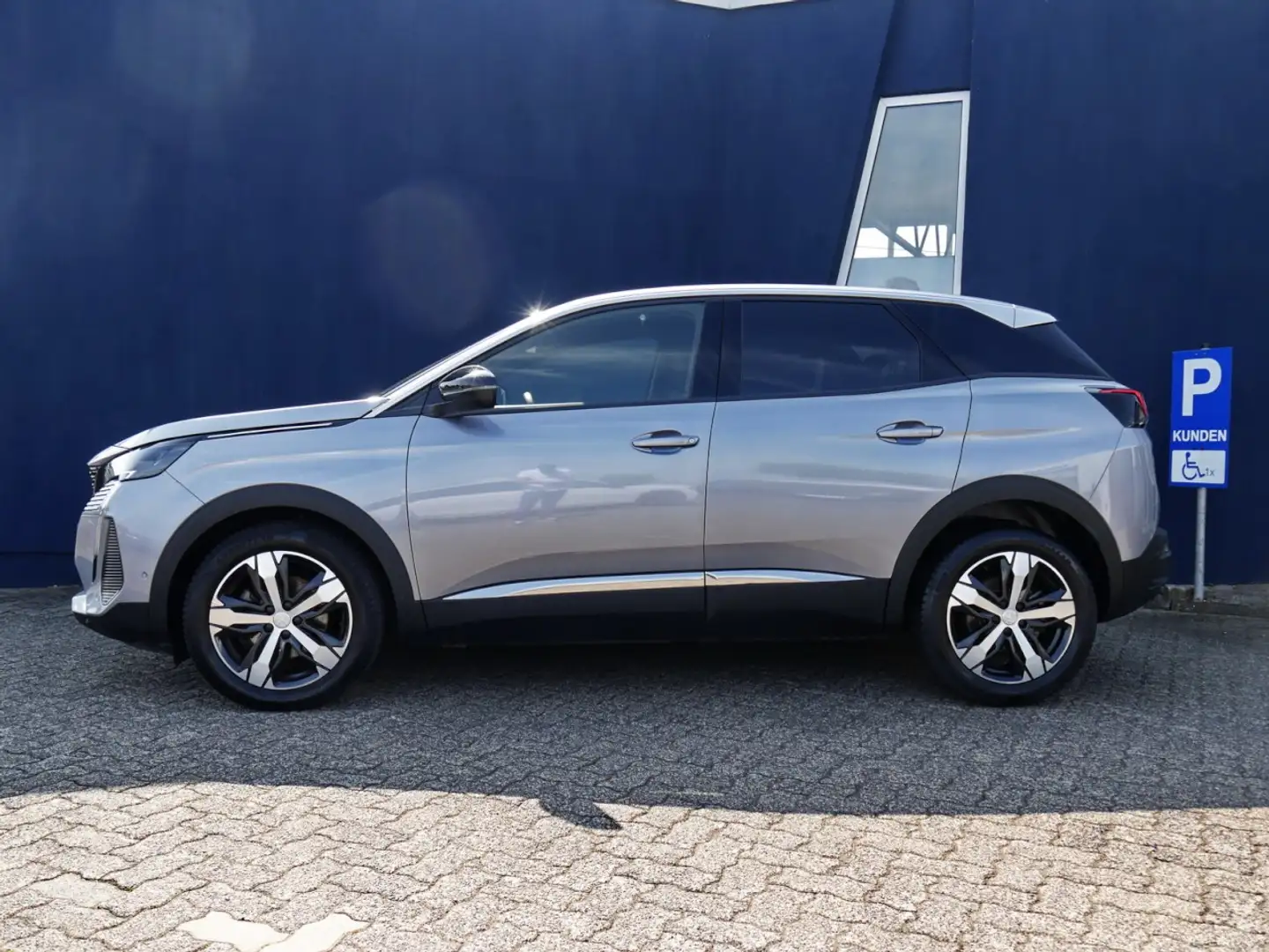 Peugeot 3008 Allure Pack 130 PT Autm.+Grip-Ctrl+Navi Klima Grau - 2
