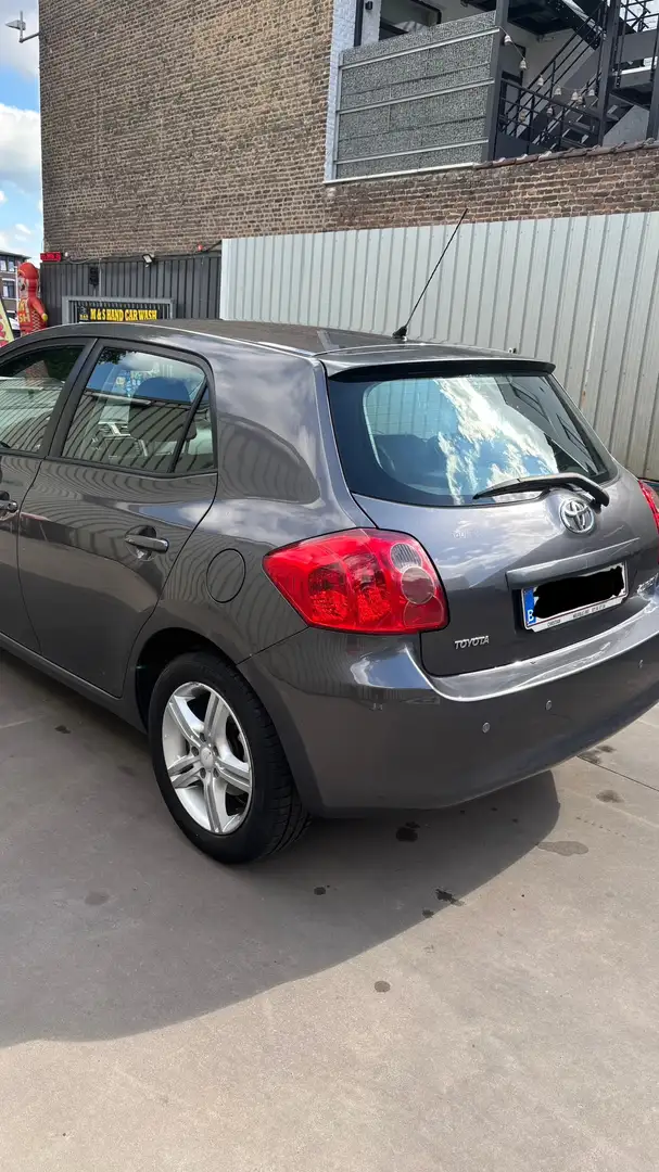 Toyota Auris 1.4 D-4D Linea Terra - 1
