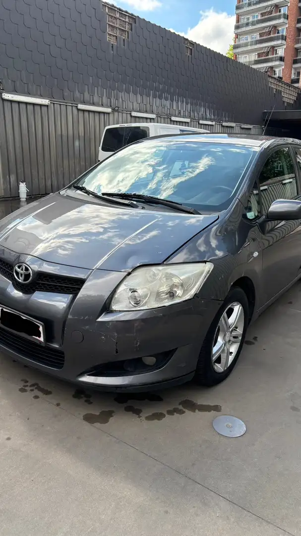 Toyota Auris 1.4 D-4D Linea Terra - 2