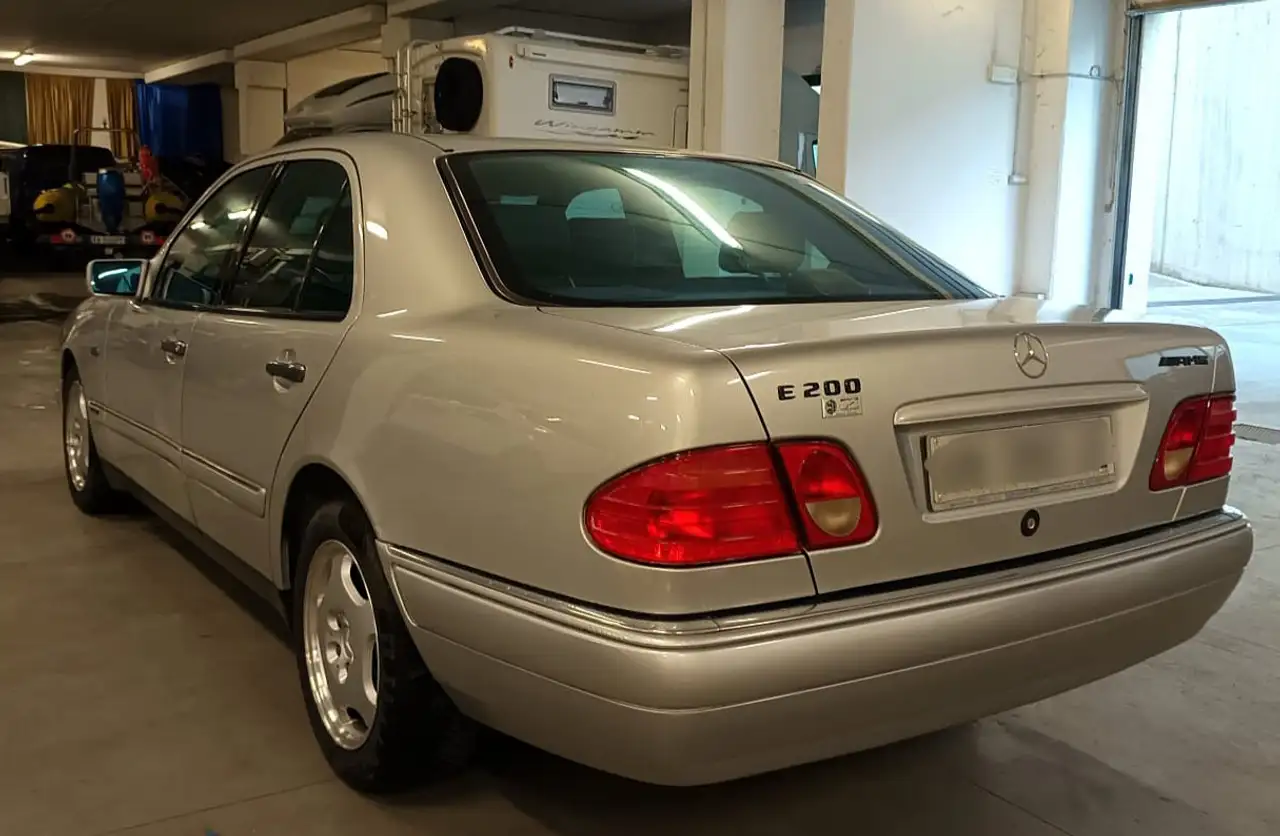 Mercedes-Benz E 200 Avantgarde 30 ANNI €25 bollo, 160€ assicurazione, foto 6