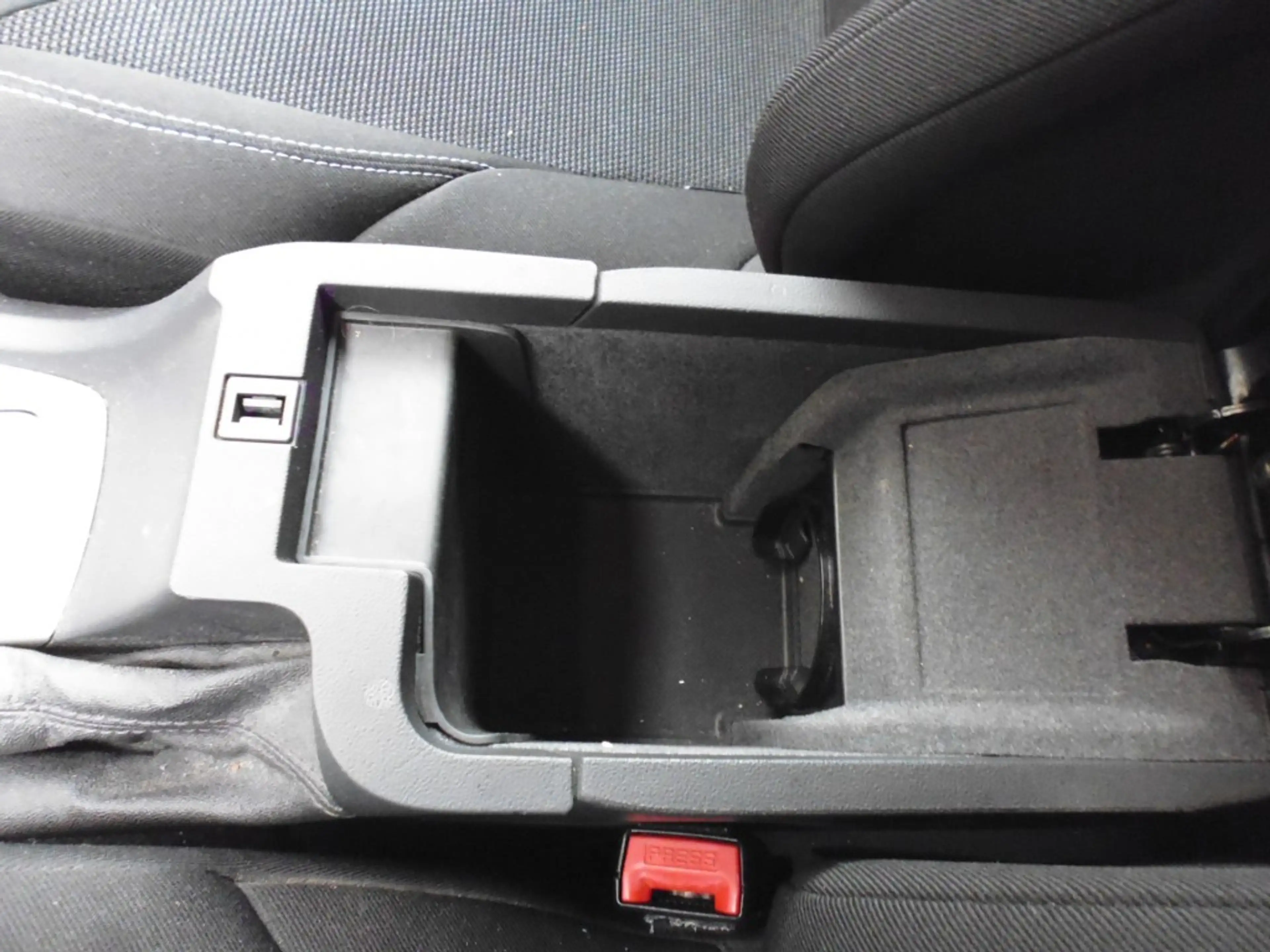 Citroen C5 Tourer 2.0 16V Ligne Business CRUISE NAVI ESP LMV — photo 14