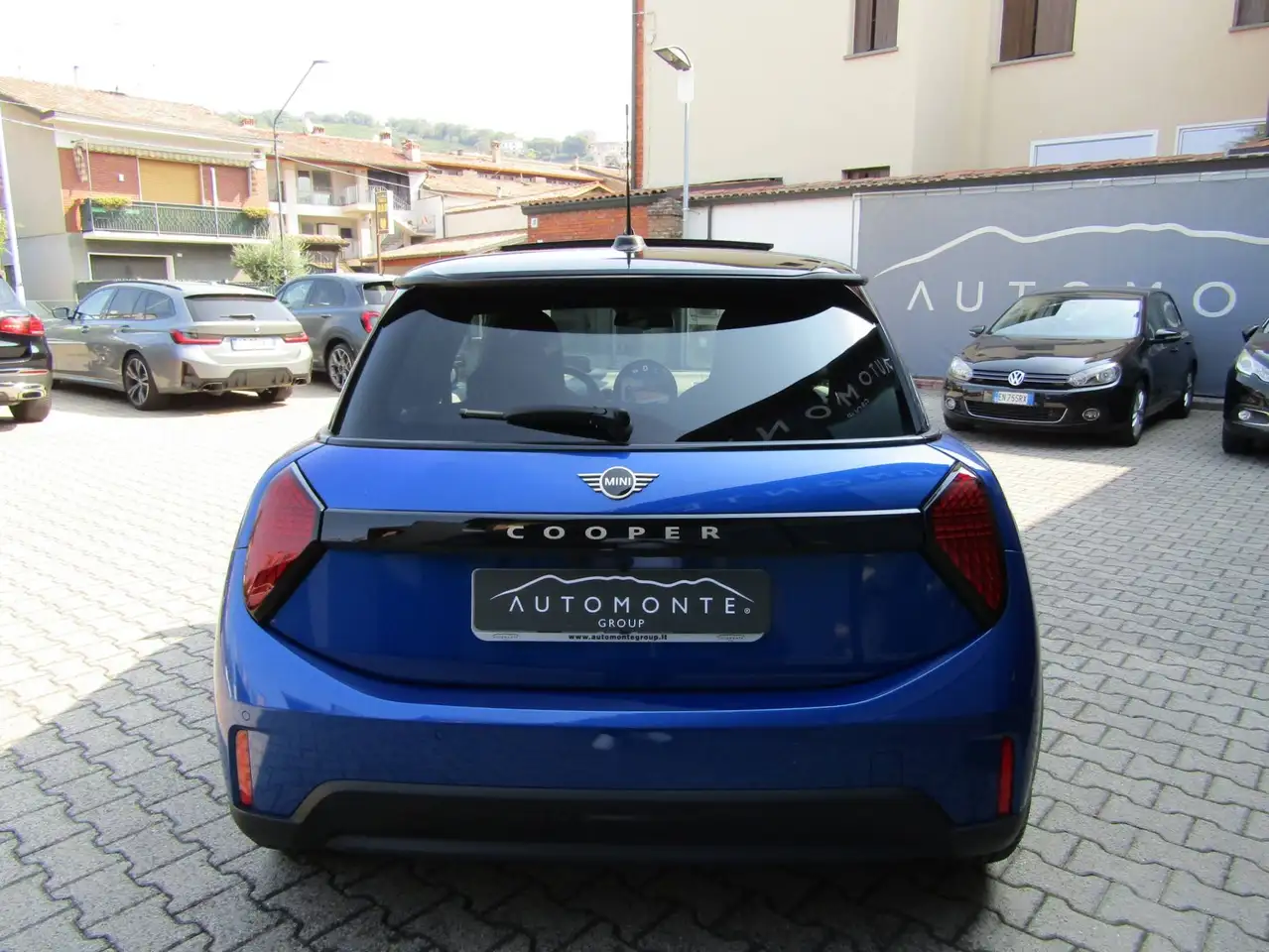MINI Cooper 1.5 BENZ. 3 PORTE AUTO FAVOURED ,PACCHETTO L,TETTO PANORAMICO,HARMAN KARDON,CAMERA 360, миниатюра 4