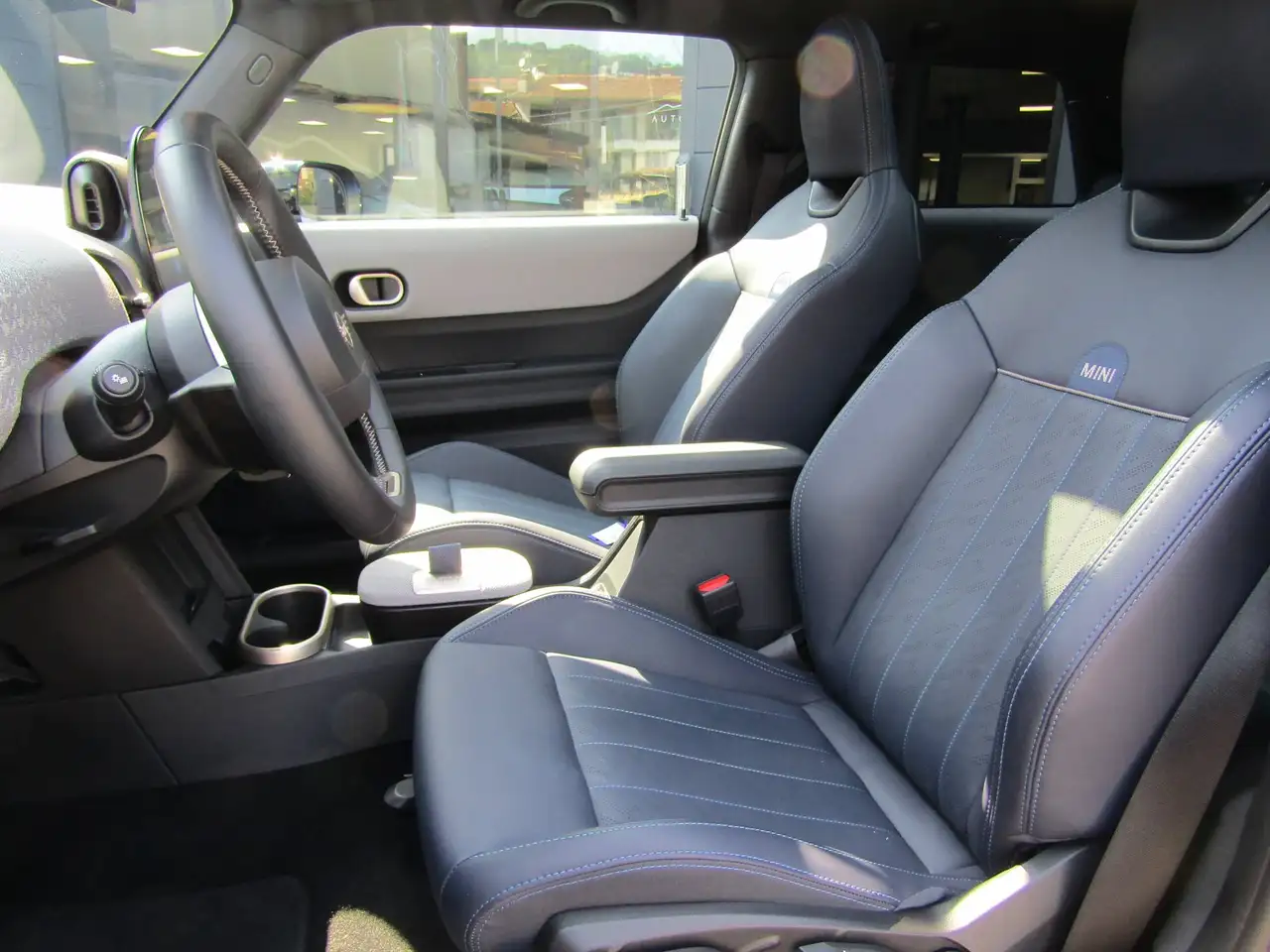 MINI Cooper 1.5 BENZ. 3 PORTE AUTO FAVOURED ,PACCHETTO L,TETTO PANORAMICO,HARMAN KARDON,CAMERA 360, миниатюра 17