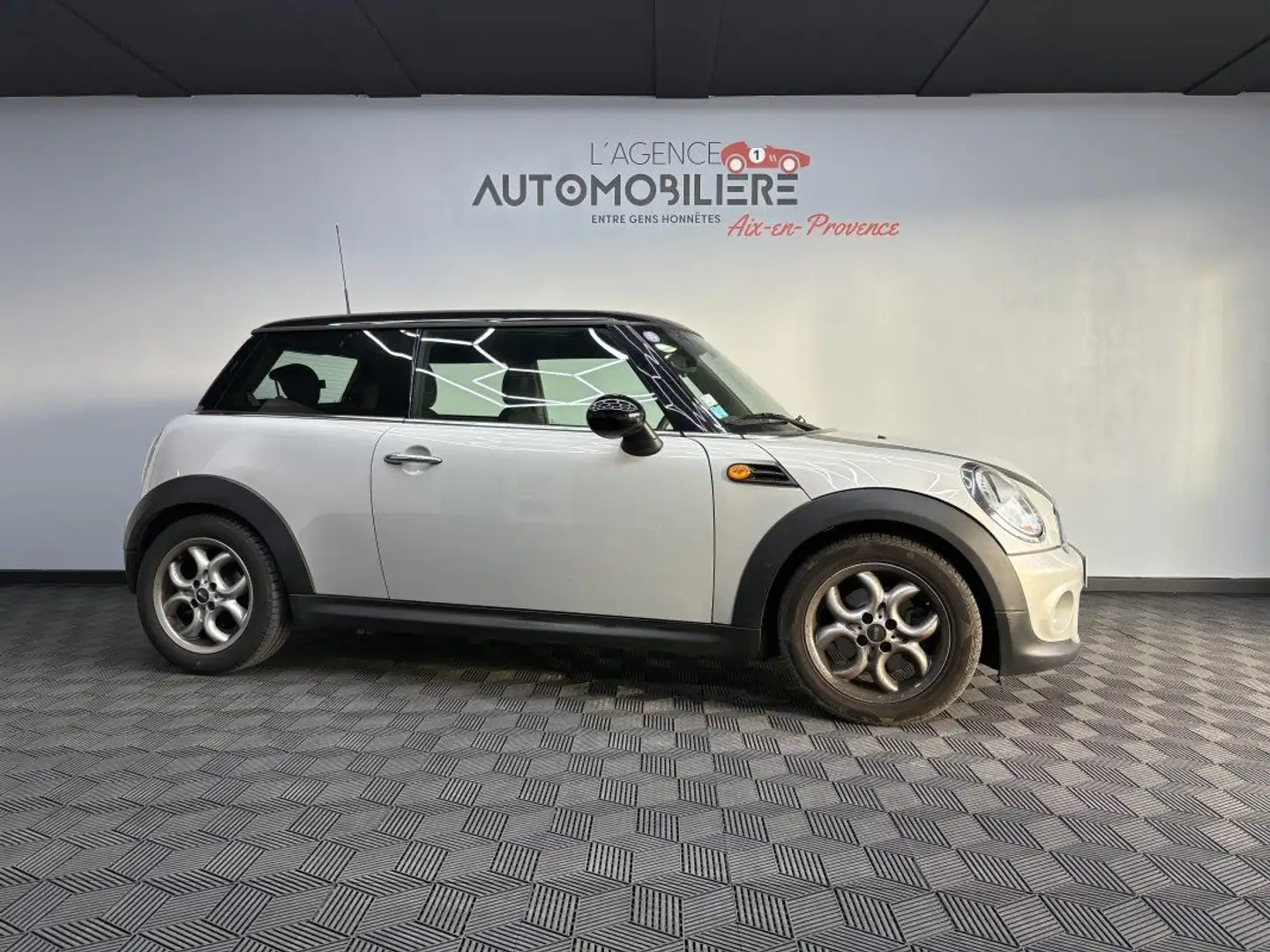 MINI Cooper R56 LCI 1.6 16 122 CV Gris - 2