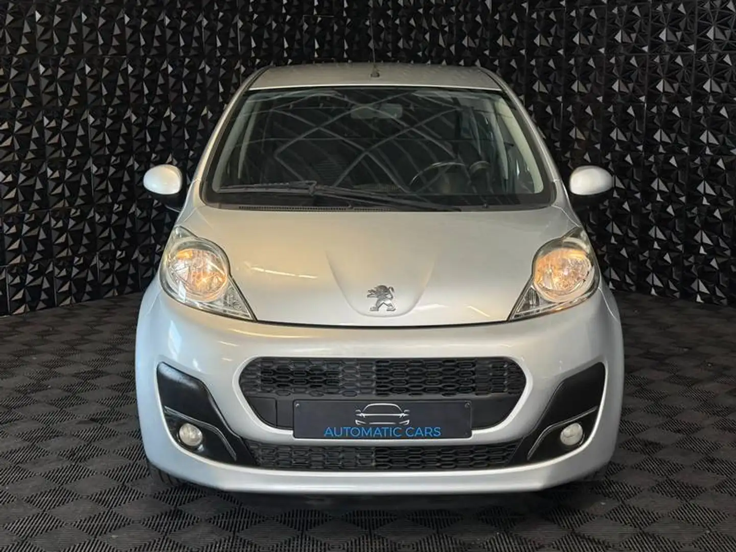 Peugeot 107 107 1.0i AUTOMATIQUE - AIRCO Silber - 2