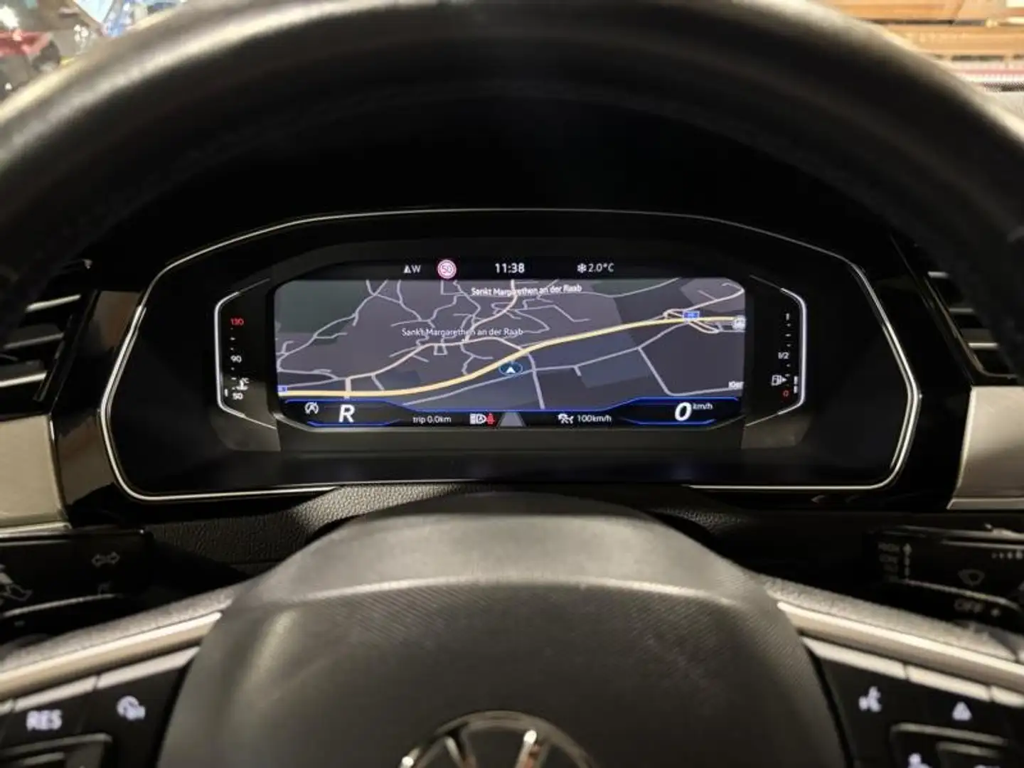 Volkswagen Passat Variant R-Line 2,0DSG LED VIRTUAL COCKPIT KAMERA ACC Schwarz - 2