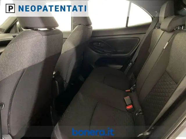 Toyota Yaris view 11