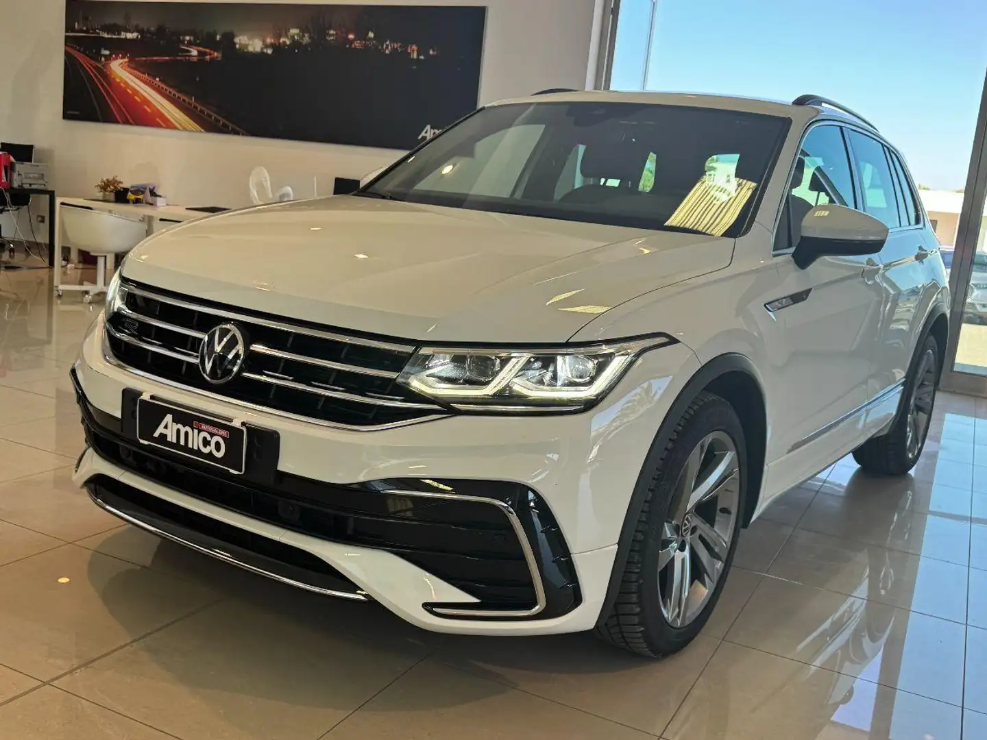 Volkswagen Tiguan 2.0 TDI DSG R-LINE White Solo 99.000km Bianco - 1