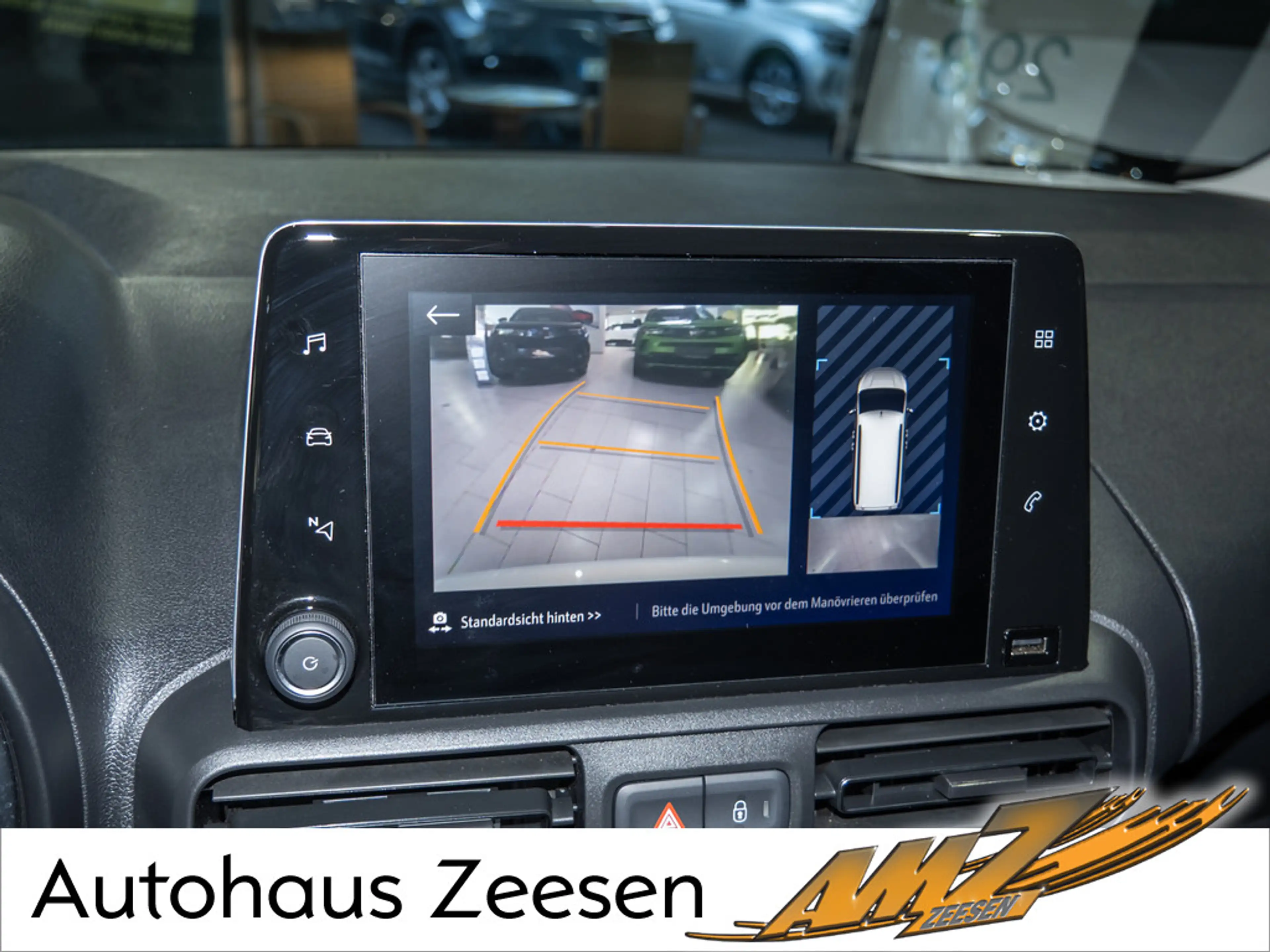 Opel Combo Life XL 1.5 D Ultimate NAVI KAMERA PDC — photo 11