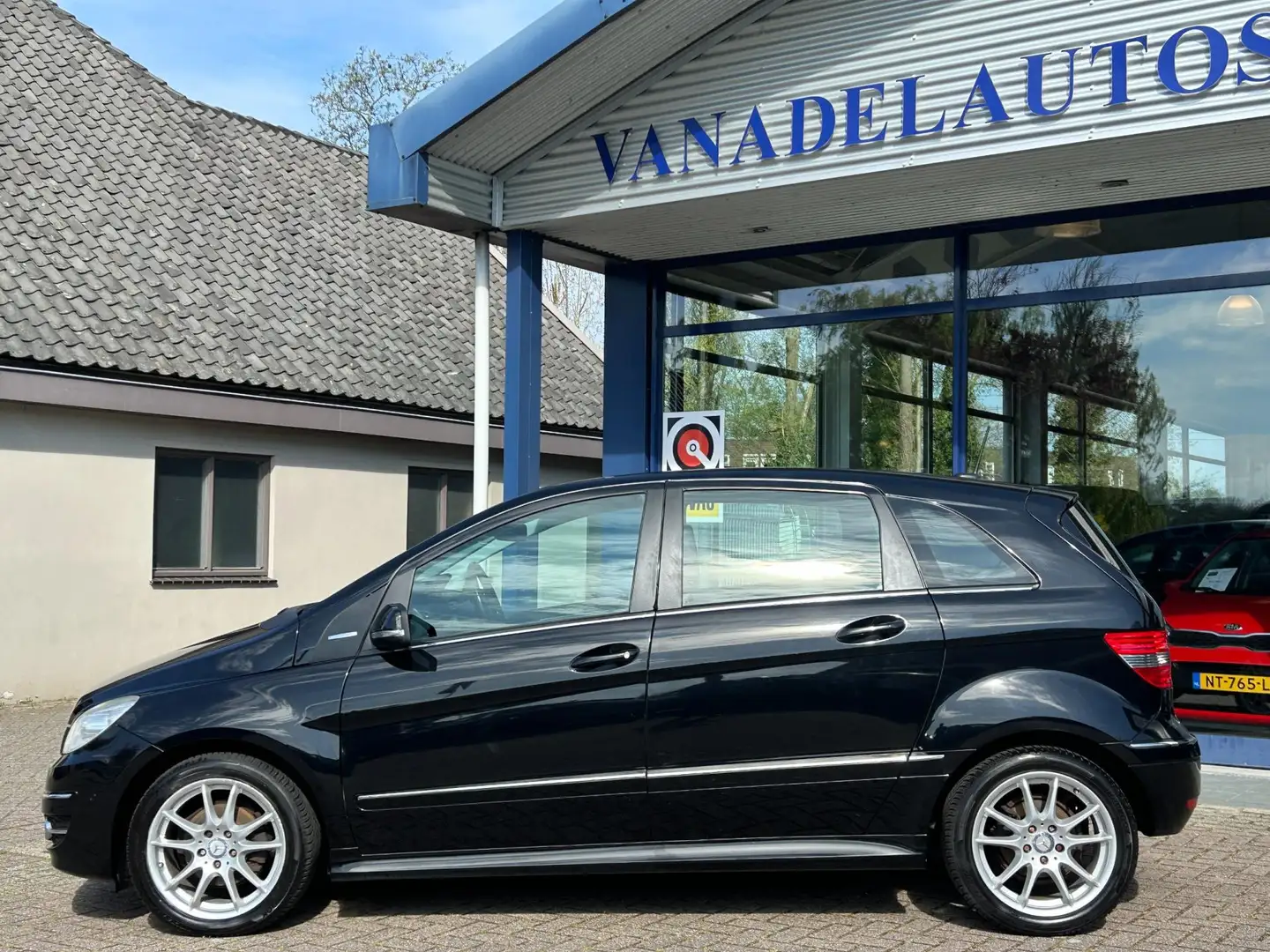 Mercedes-Benz B 180 BlueEFFICIENCY Business Airco Elek. Stoelen Park.S Zwart - 2