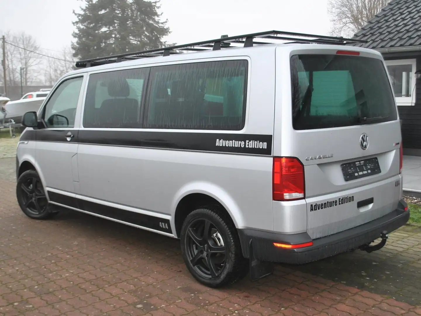 Volkswagen T6.1 Caravelle Caravelle T6.1 DSG Lang 4MOTION Comfortline Plateado - 2