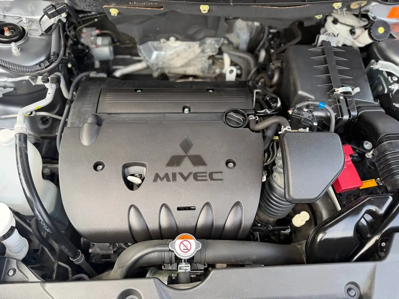 Mitsubishi RVR снимка Mitsubishi RVR