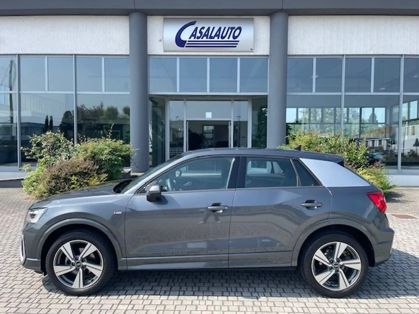 Audi Q2 35 TFSI S line S tronic S Line 18/PELLE/MATRIX Grijs - 1