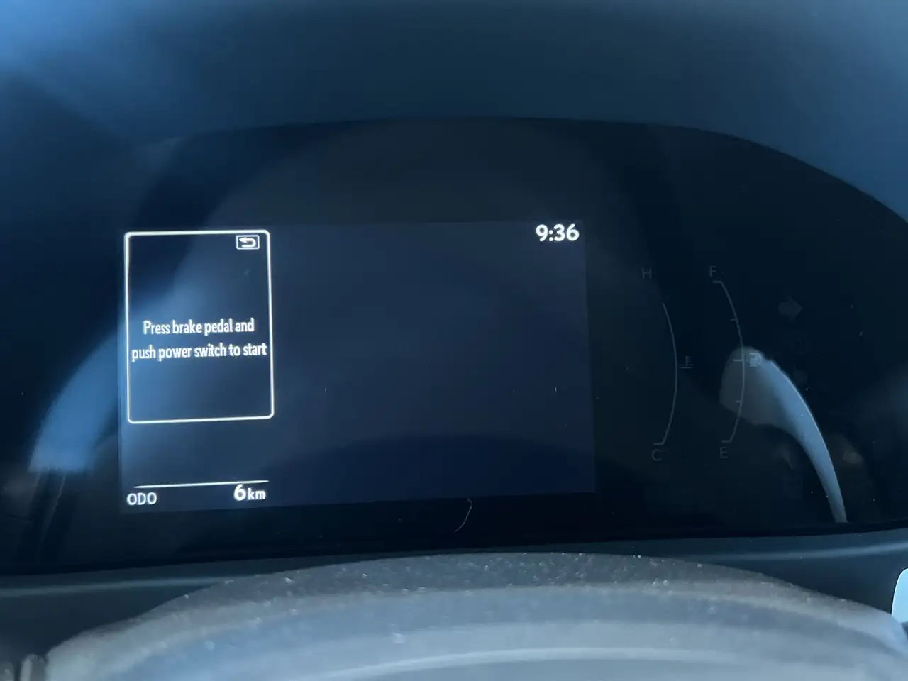 Lexus UX 300h снимка Lexus UX 300h