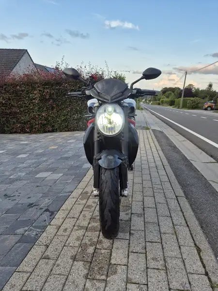 MV Agusta Brutale 1090 - foto 6