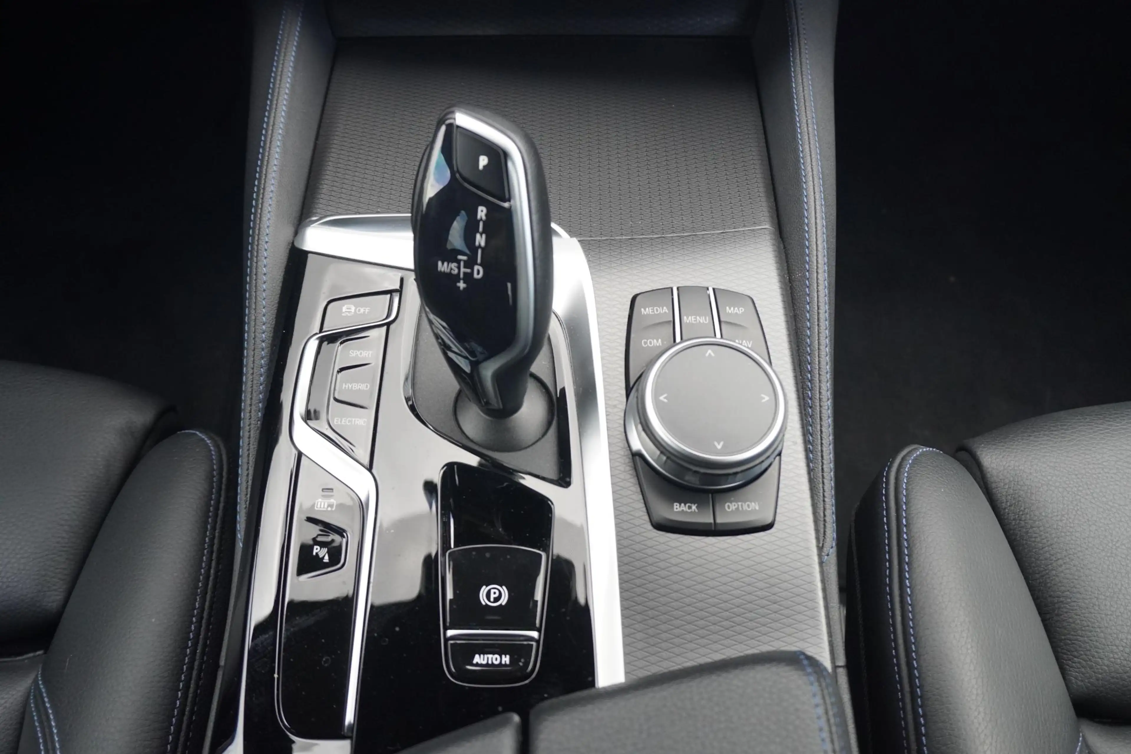 BMW 530 5-serie 530e M Sport | Trekhaak | Stoelverwarming — photo 14