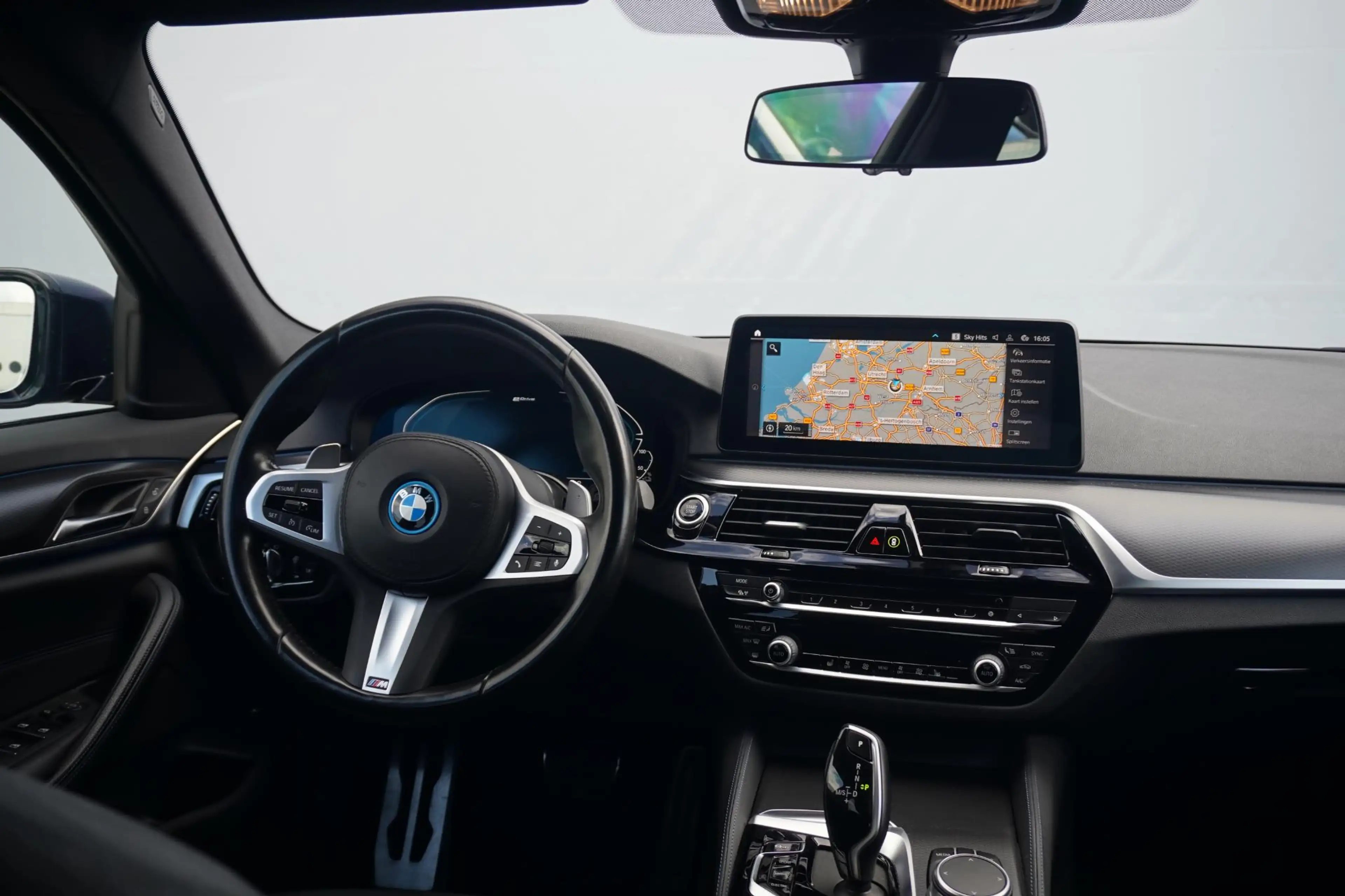 BMW 530 5-serie 530e M Sport | Trekhaak | Stoelverwarming — photo 8