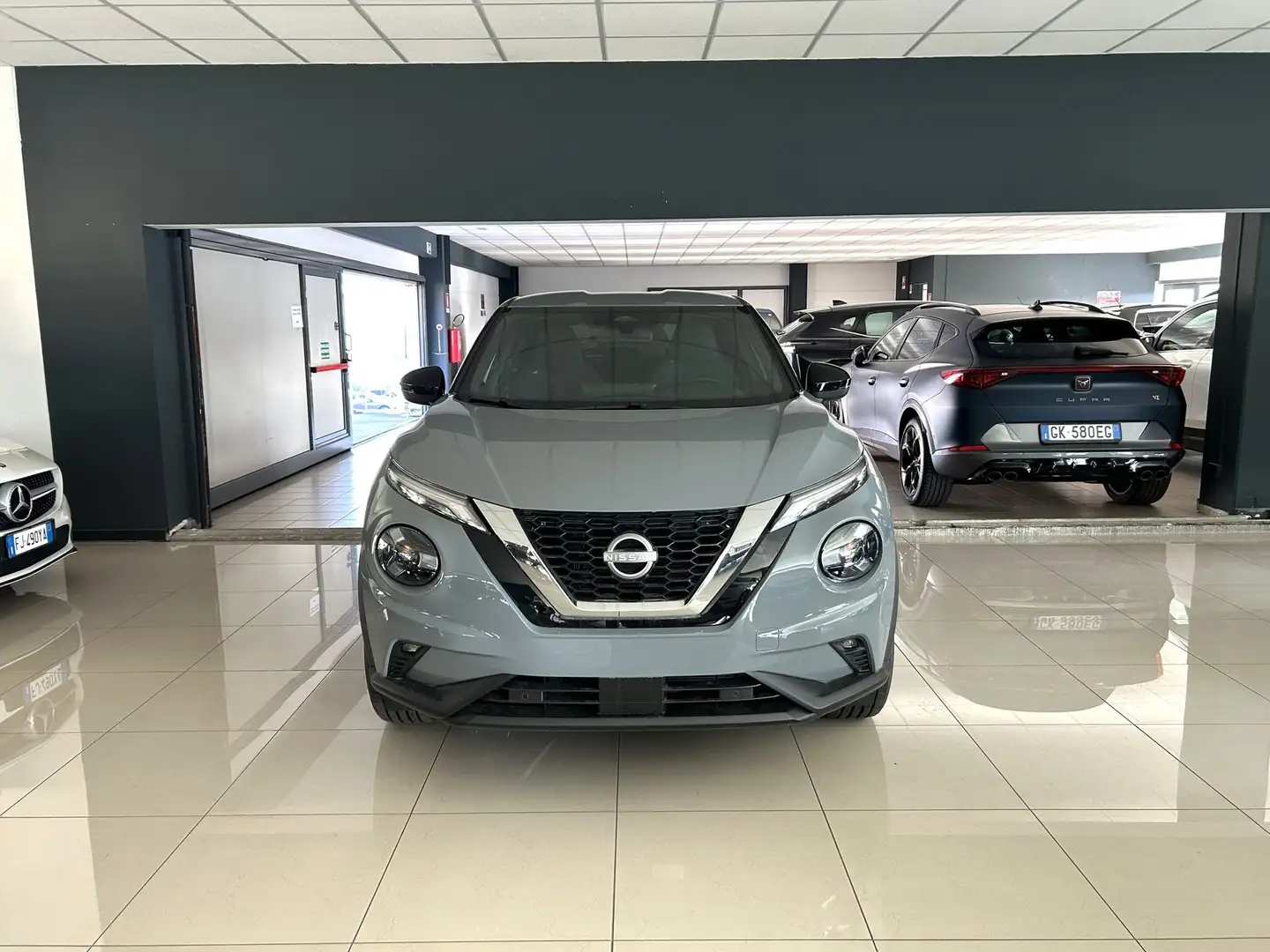 Nissan Juke Juke 1.0 DIG-T 114 CV N-Connecta Nuova Grigio - 2