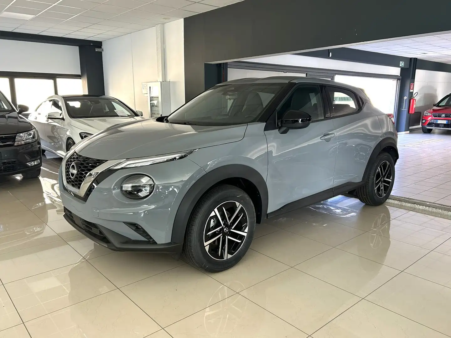 Nissan Juke Juke 1.0 DIG-T 114 CV N-Connecta Nuova Grigio - 1