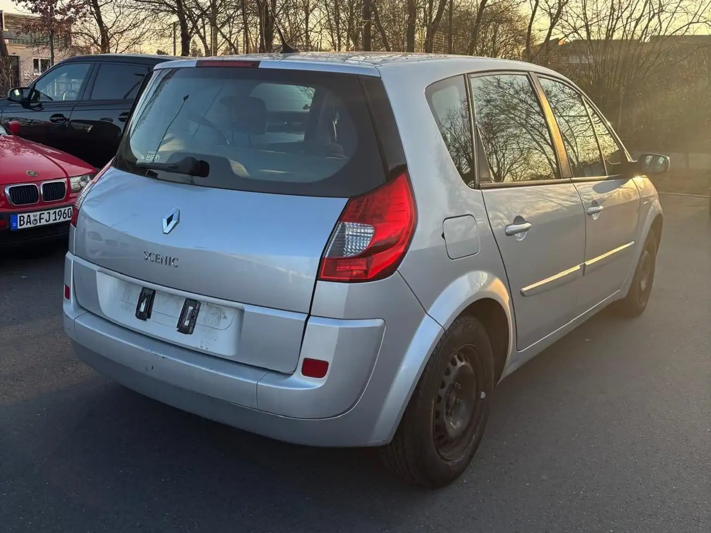 Renault Scenic Scenic 1.6 16V Silber - 2