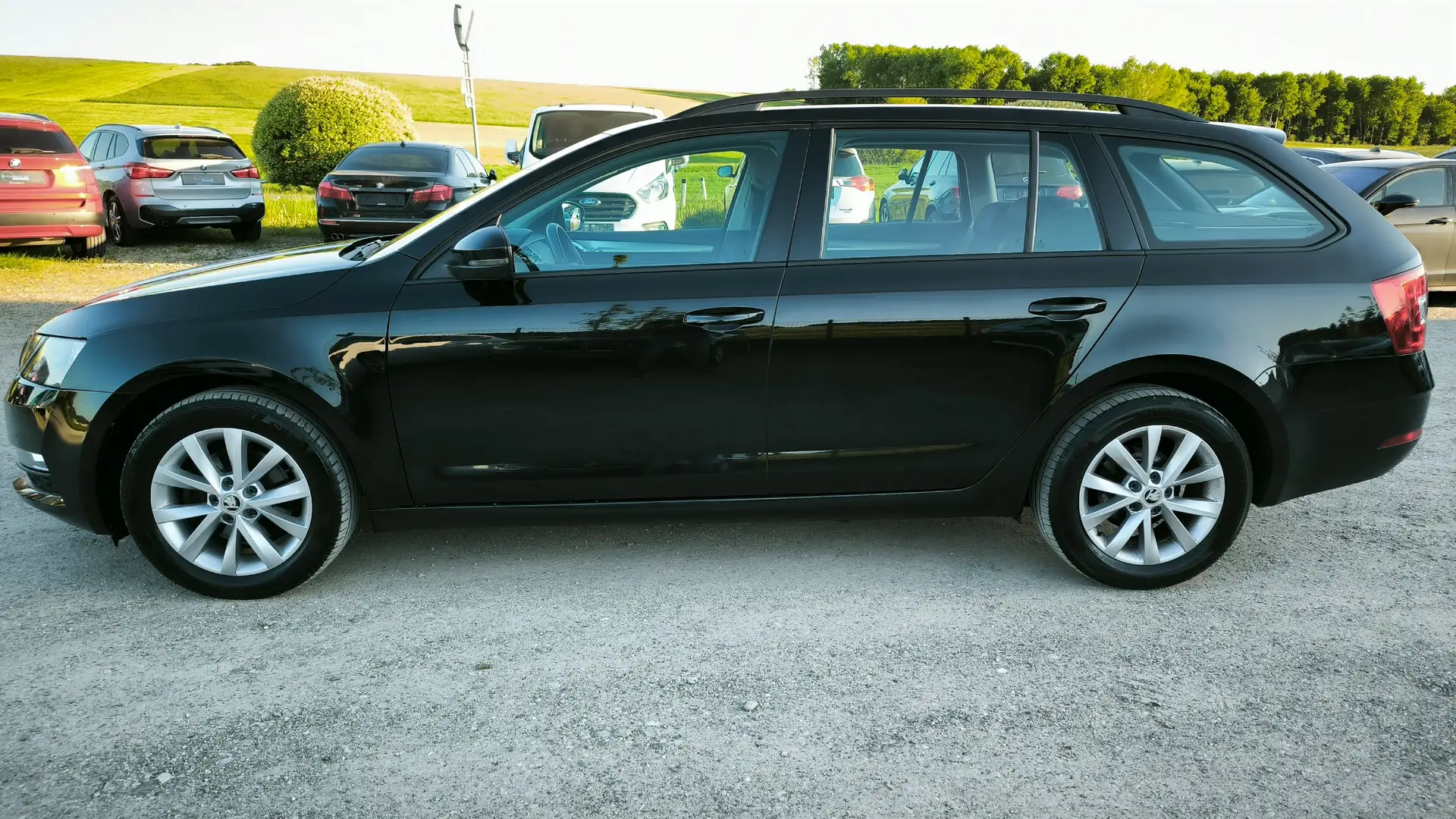 Skoda Octavia Ambition 2.0 D Noir - 2