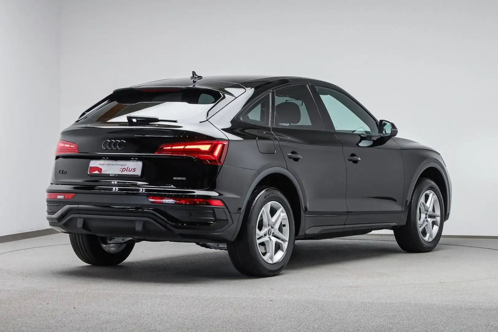 Audi Q5 advanced S line 40 TDI qu. Navi Zwart - 2