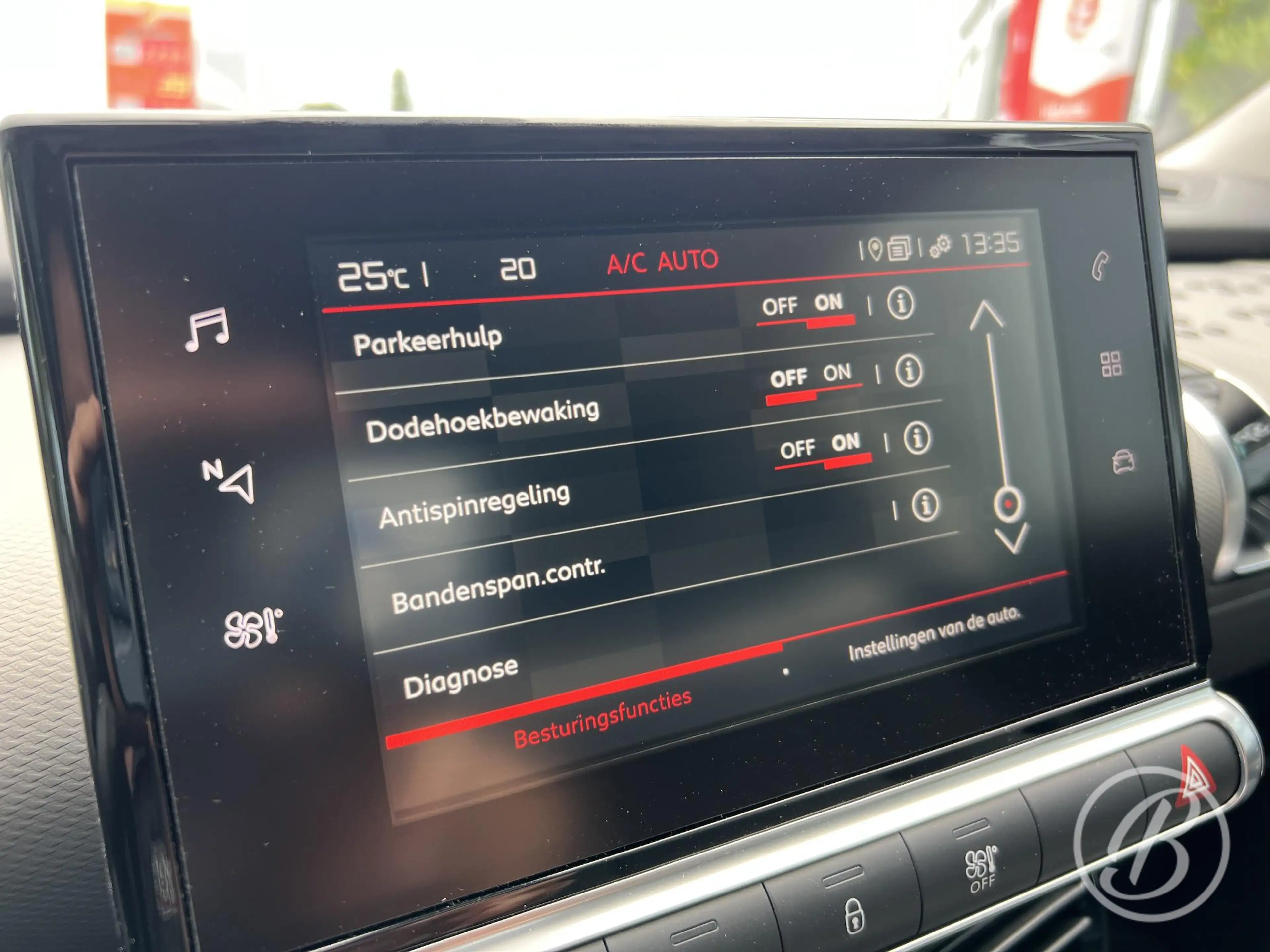 Citroen C4 Cactus 1.2 Turbo 130 S&S Shine — photo 19