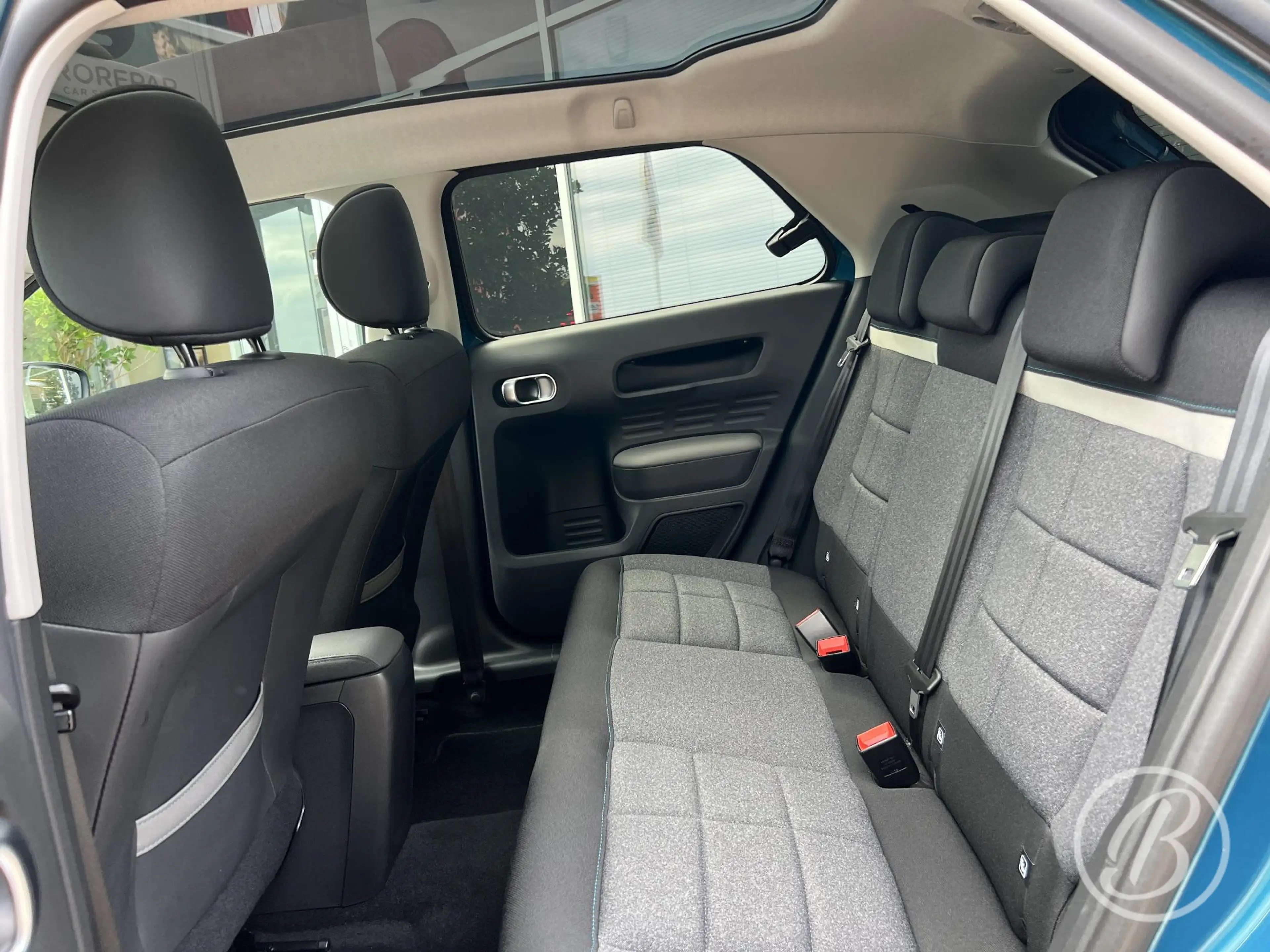 Citroen C4 Cactus 1.2 Turbo 130 S&S Shine — photo 7