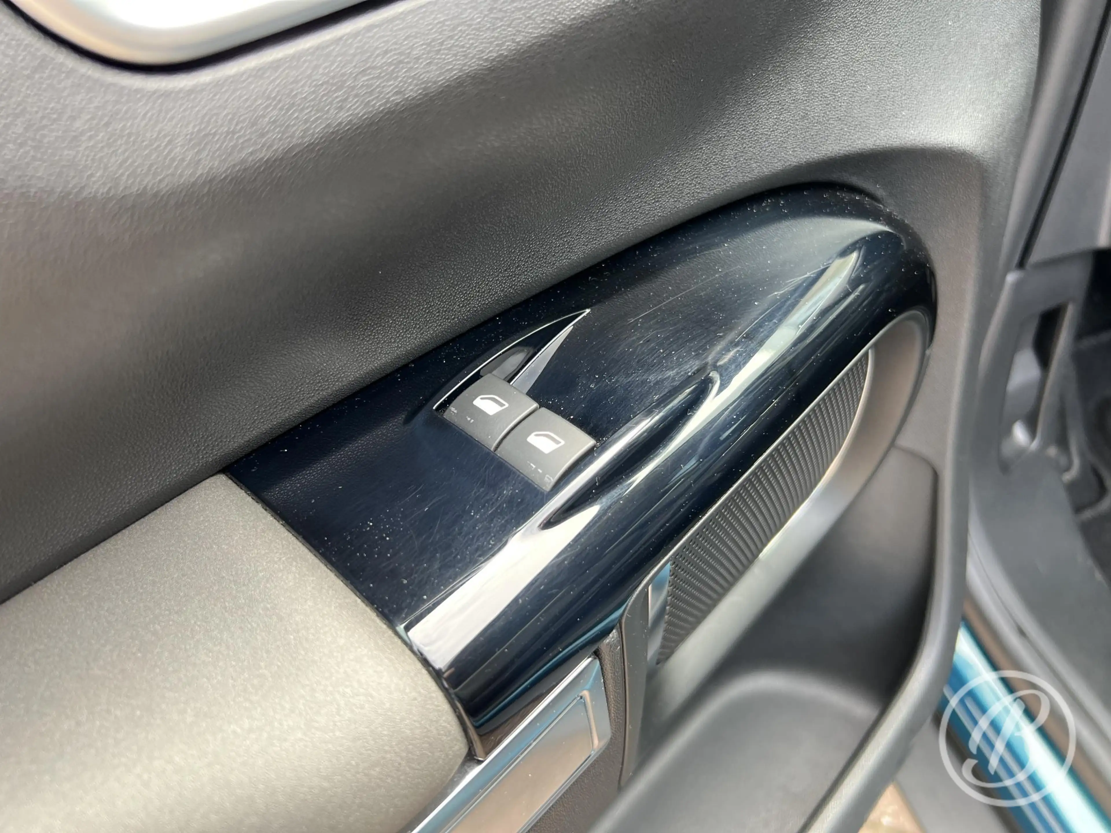 Citroen C4 Cactus 1.2 Turbo 130 S&S Shine — photo 15