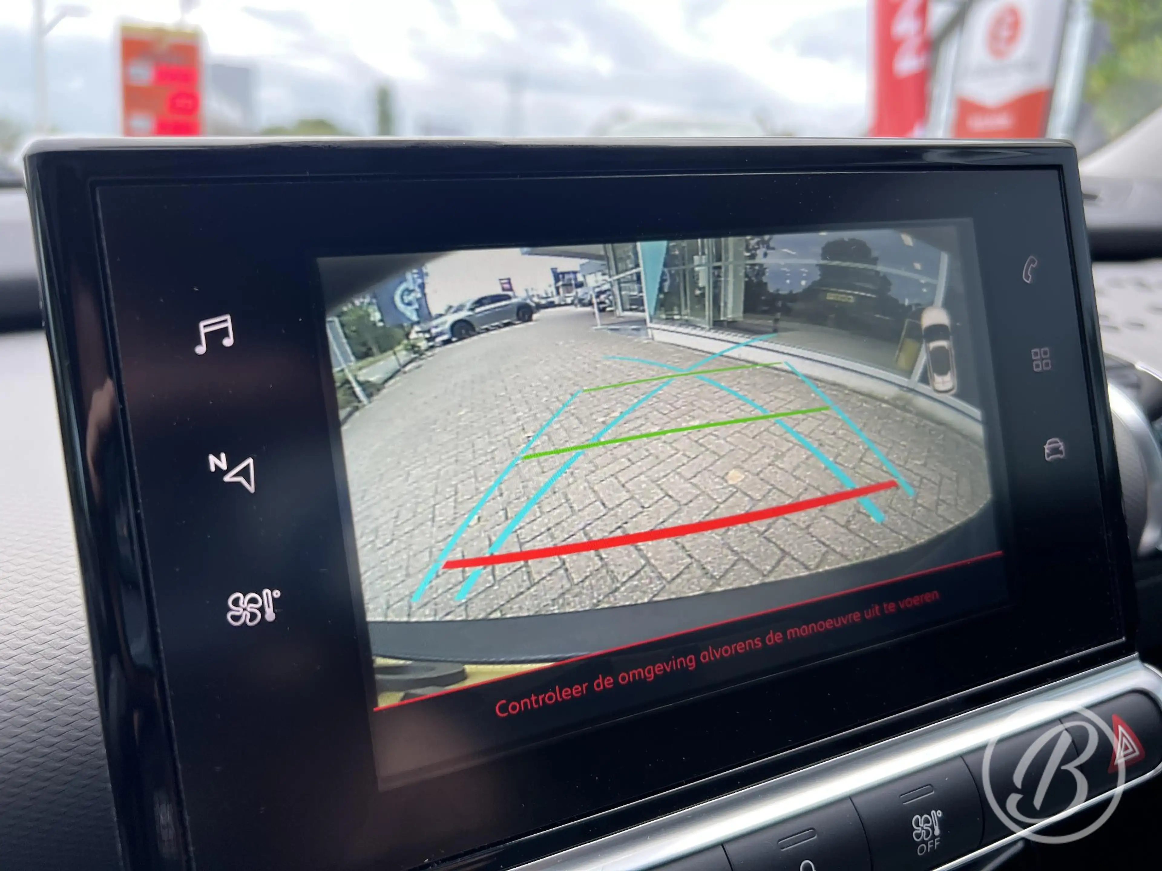 Citroen C4 Cactus 1.2 Turbo 130 S&S Shine — photo 30