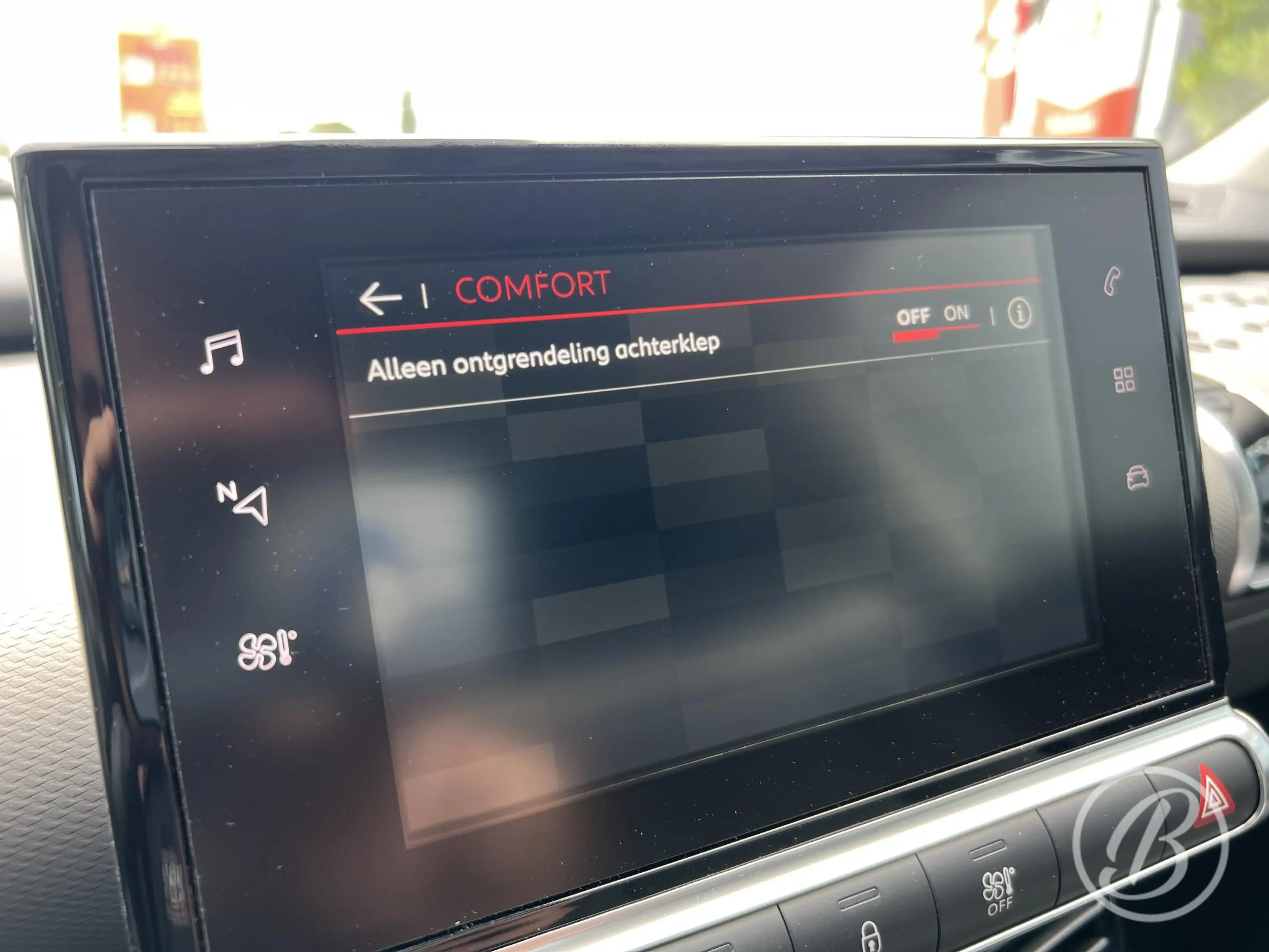 Citroen C4 Cactus 1.2 Turbo 130 S&S Shine — photo 38