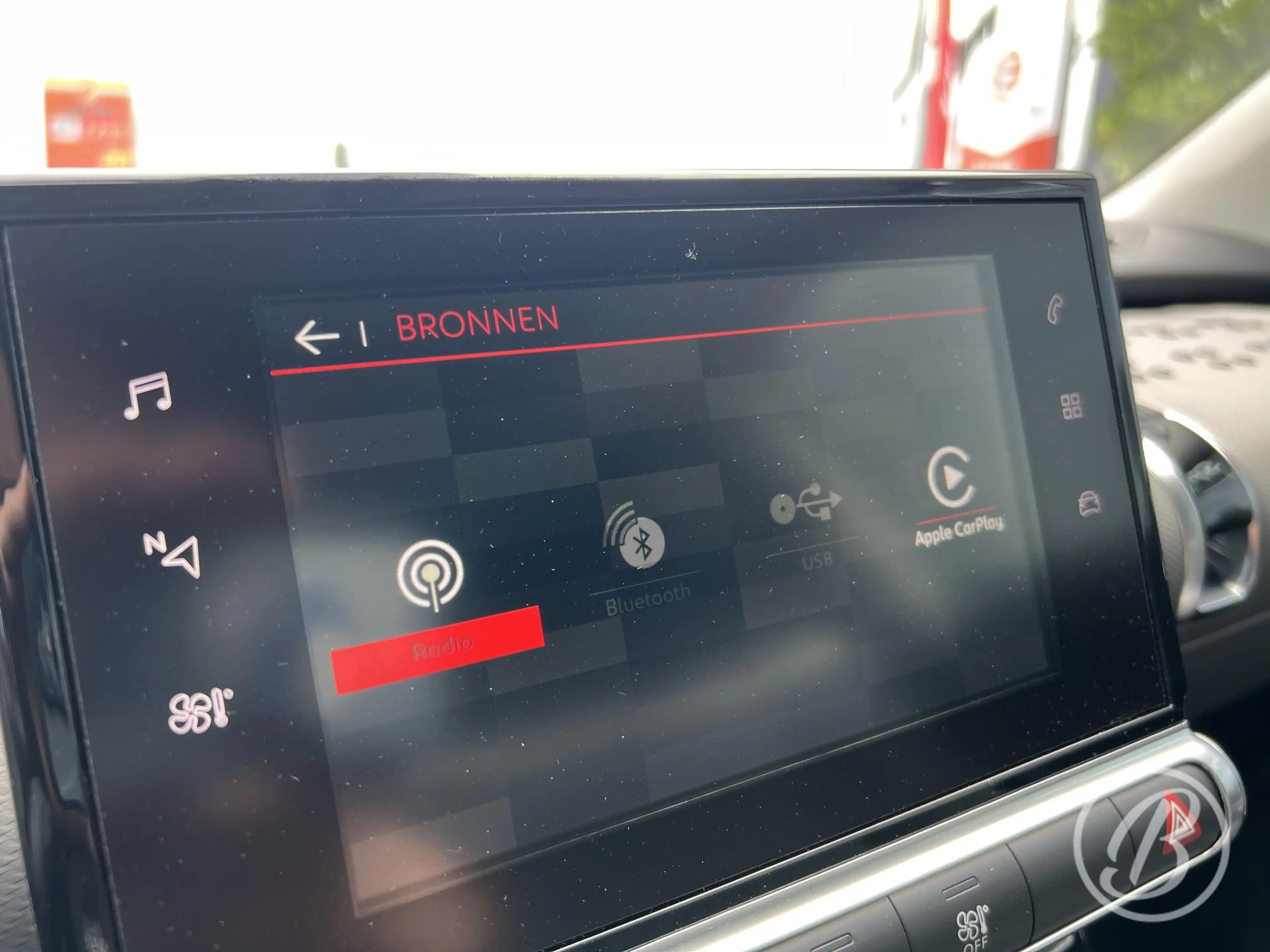 Citroen C4 Cactus 1.2 Turbo 130 S&S Shine — photo 28